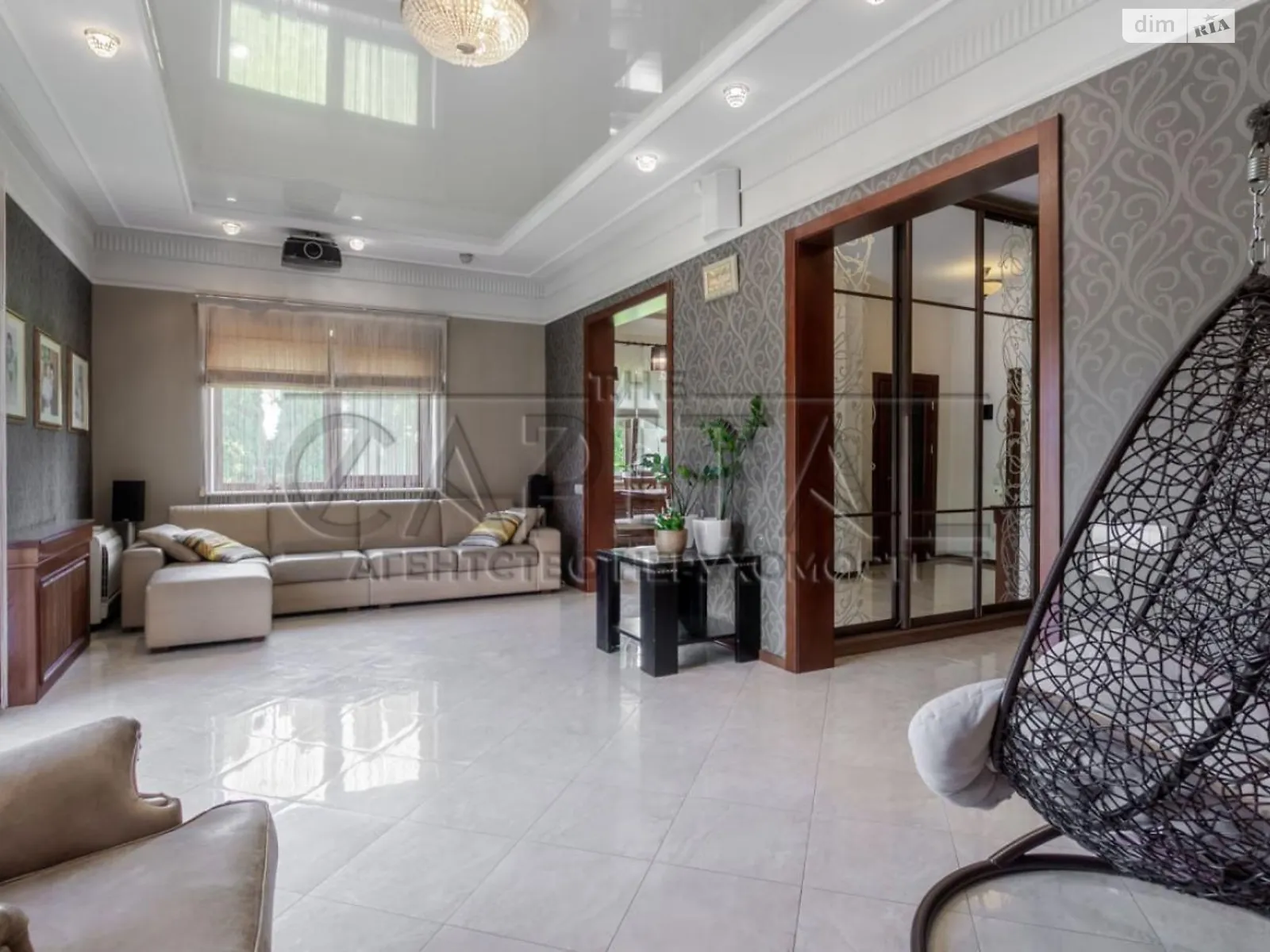 Продается дом на 2 этажа 205 кв. м с беседкой, цена: 250000 $ - фото 1