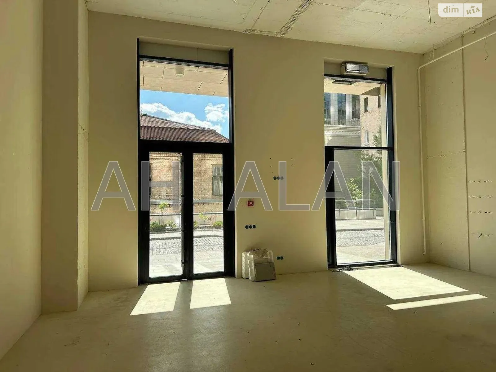 Сдается в аренду офис 118 кв. м в бизнес-центре, цена: 80000 грн - фото 1