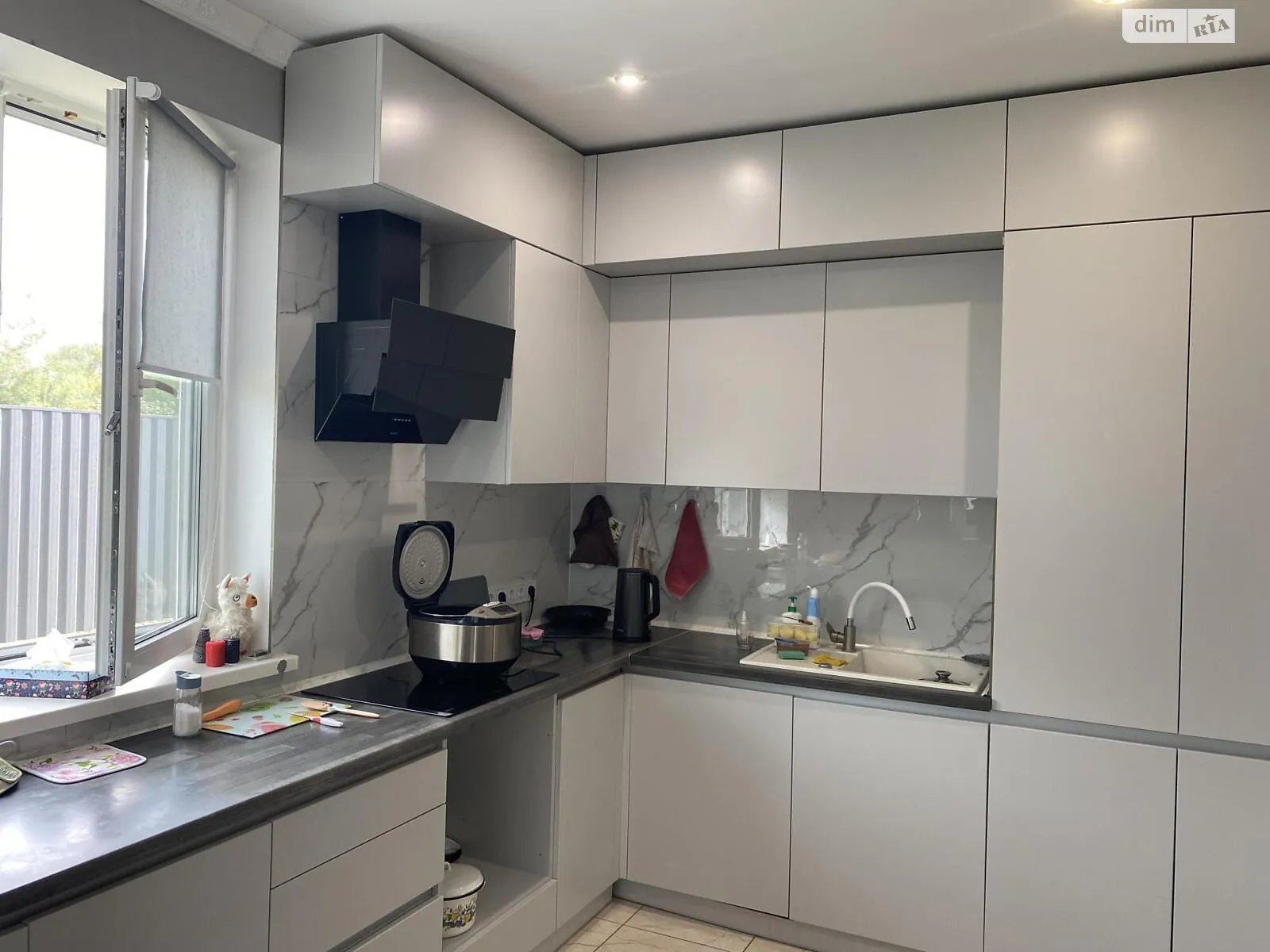 Продается дом на 2 этажа 181.1 кв. м с подвалом, цена: 159000 $ - фото 1