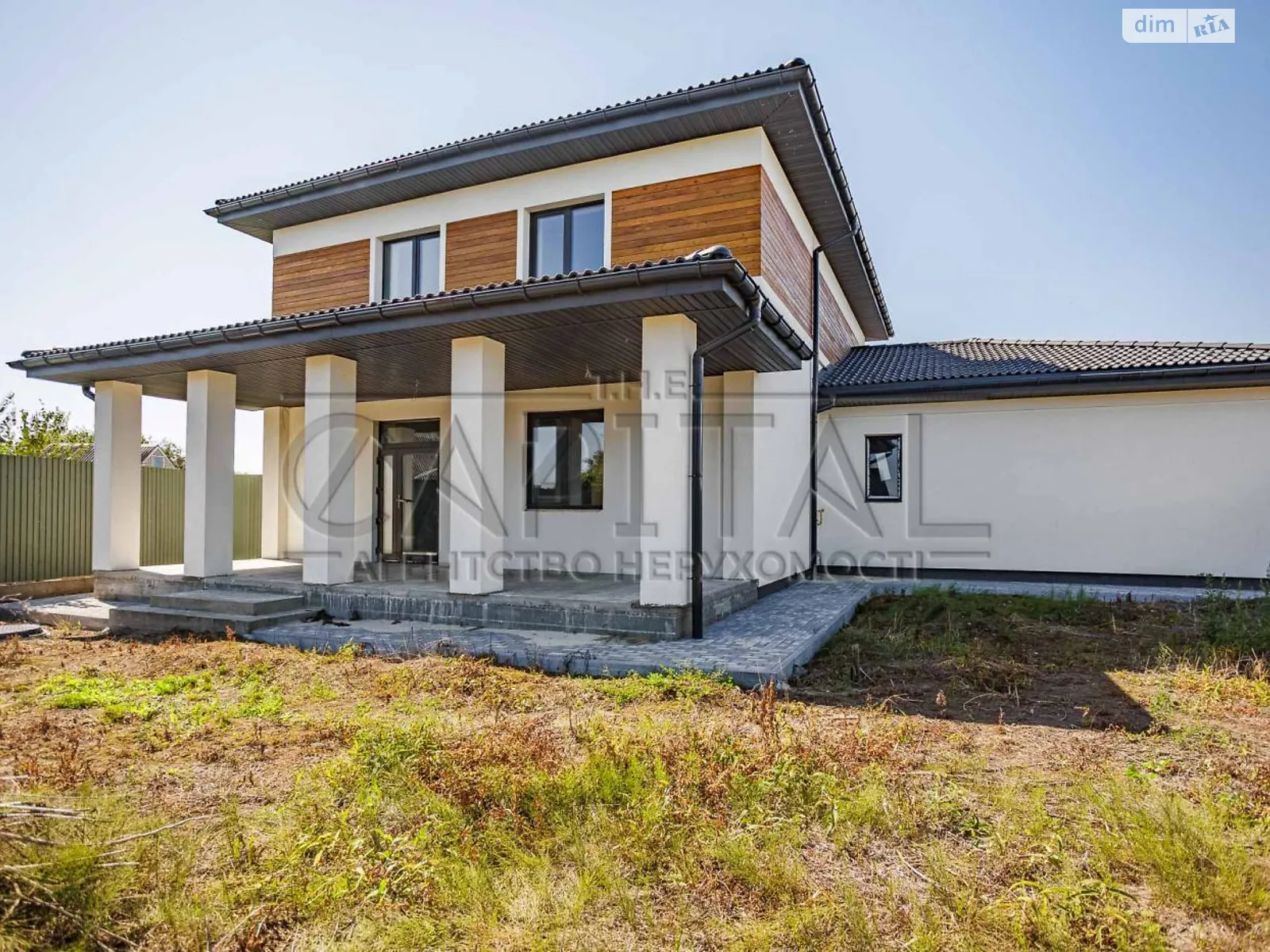 Продается дом на 2 этажа 216 кв. м с гаражом, цена: 185000 $ - фото 1