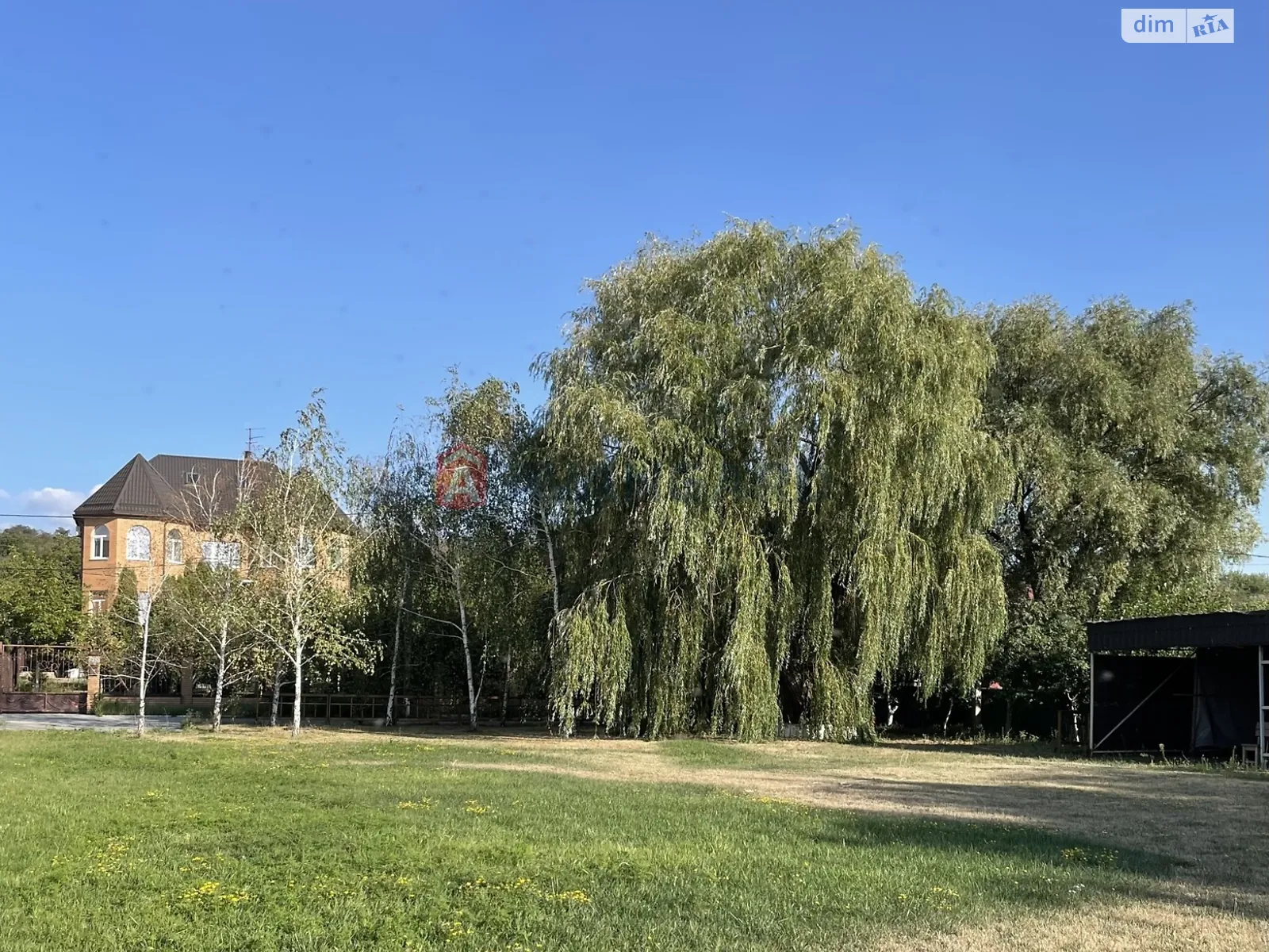 Продается дом на 2 этажа 472.2 кв. м с гаражом, цена: 379900 $ - фото 1