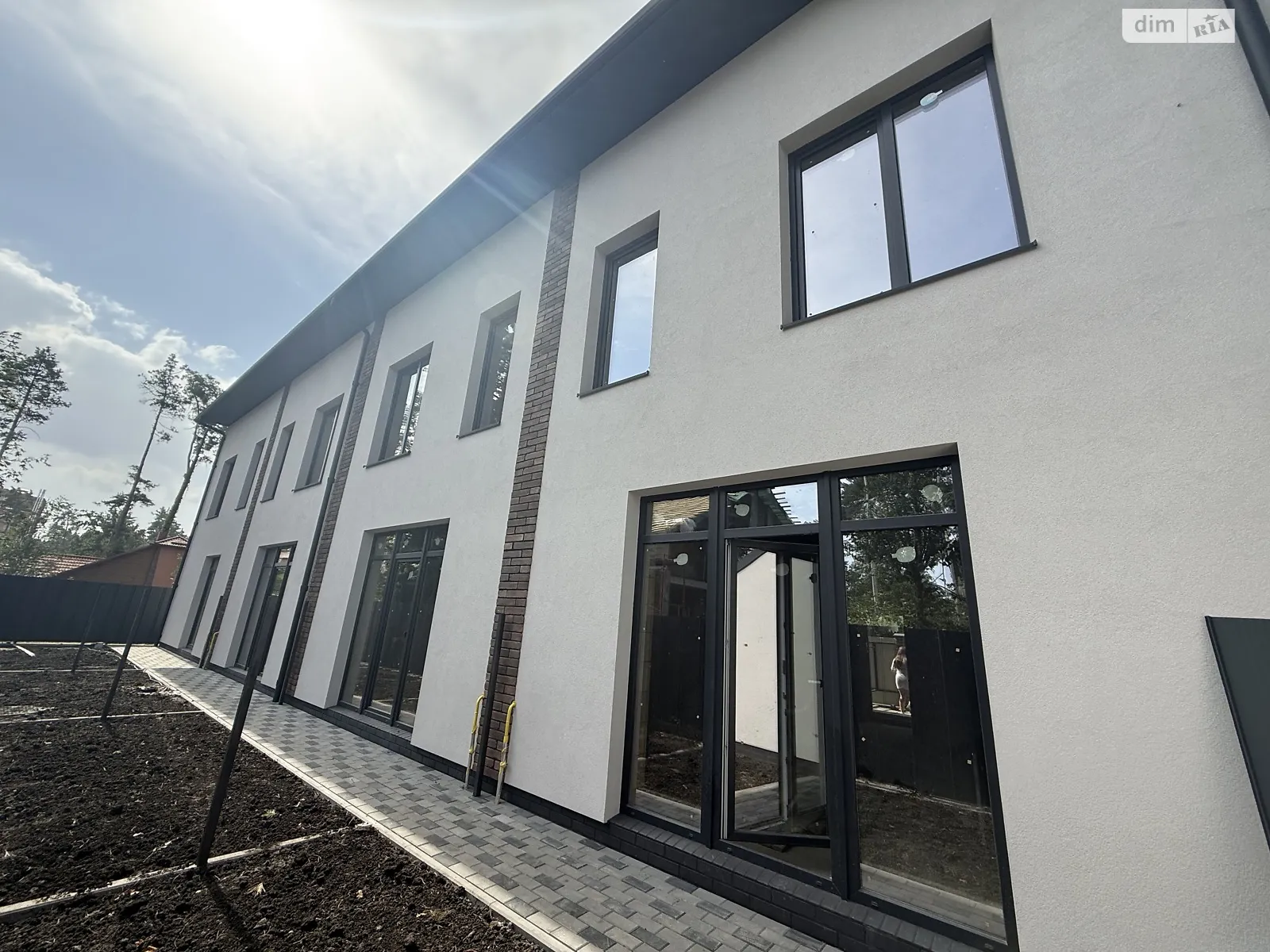 Продается дом на 2 этажа 88 кв. м с участком, цена: 90000 $ - фото 1