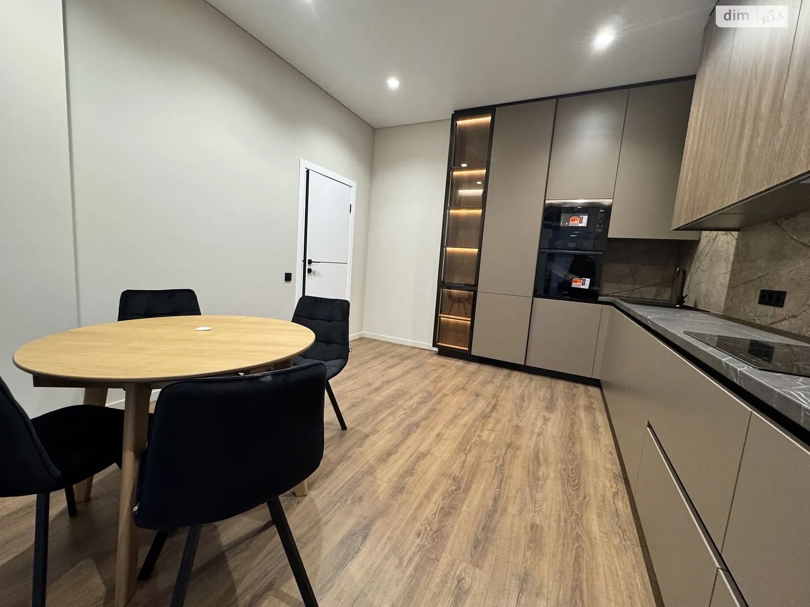 Продается 2-комнатная квартира 62 кв. м в Ужгороде, ул. Кошицкая, 3 - фото 1