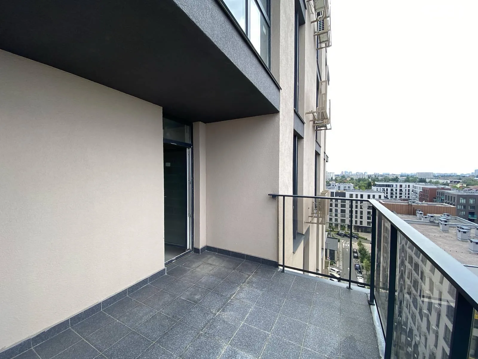 Продается 2-комнатная квартира 85.8 кв. м в Киеве, ул. Салютная, 2 - фото 1