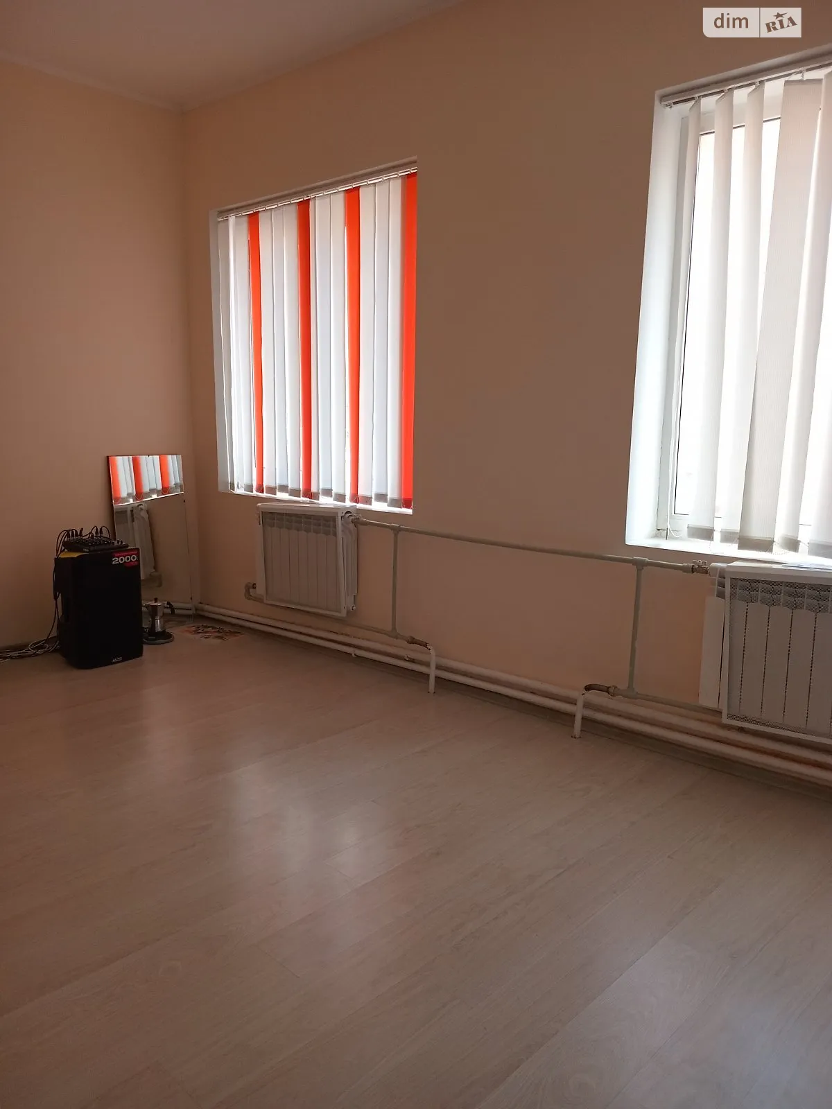 Сдается в аренду офис 37 кв. м в бизнес-центре, цена: 15000 грн - фото 1