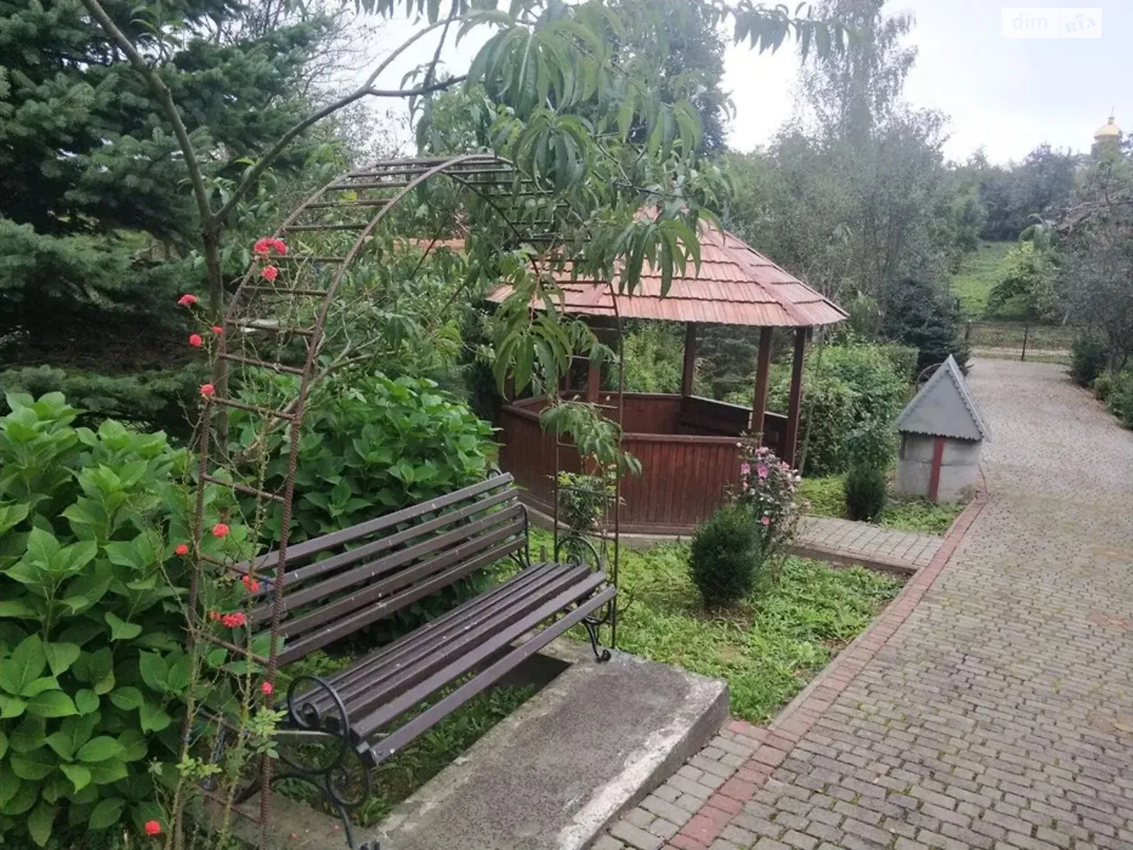 Продается дом на 3 этажа 326 кв. м с садом, цена: 87000 $ - фото 1