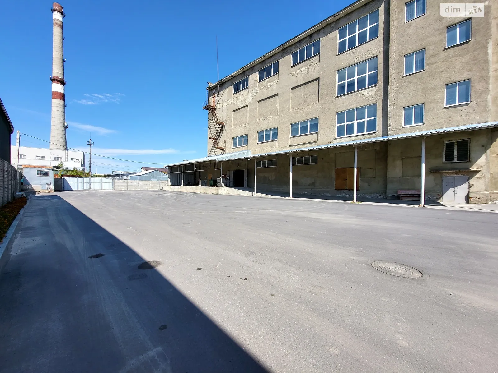 Сдается в аренду помещения свободного назначения 1000 кв. м в 4-этажном здании, цена: 80000 грн - фото 1