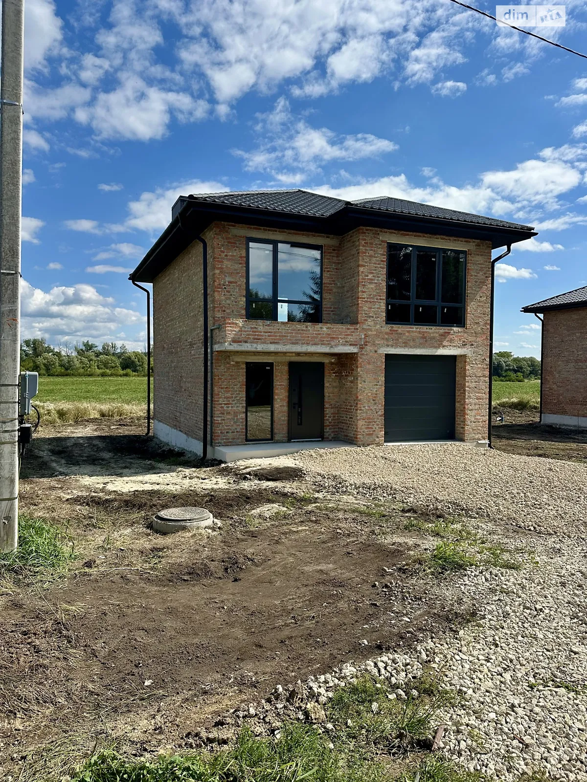 Продается дом на 2 этажа 120 кв. м с подвалом, цена: 65000 $ - фото 1