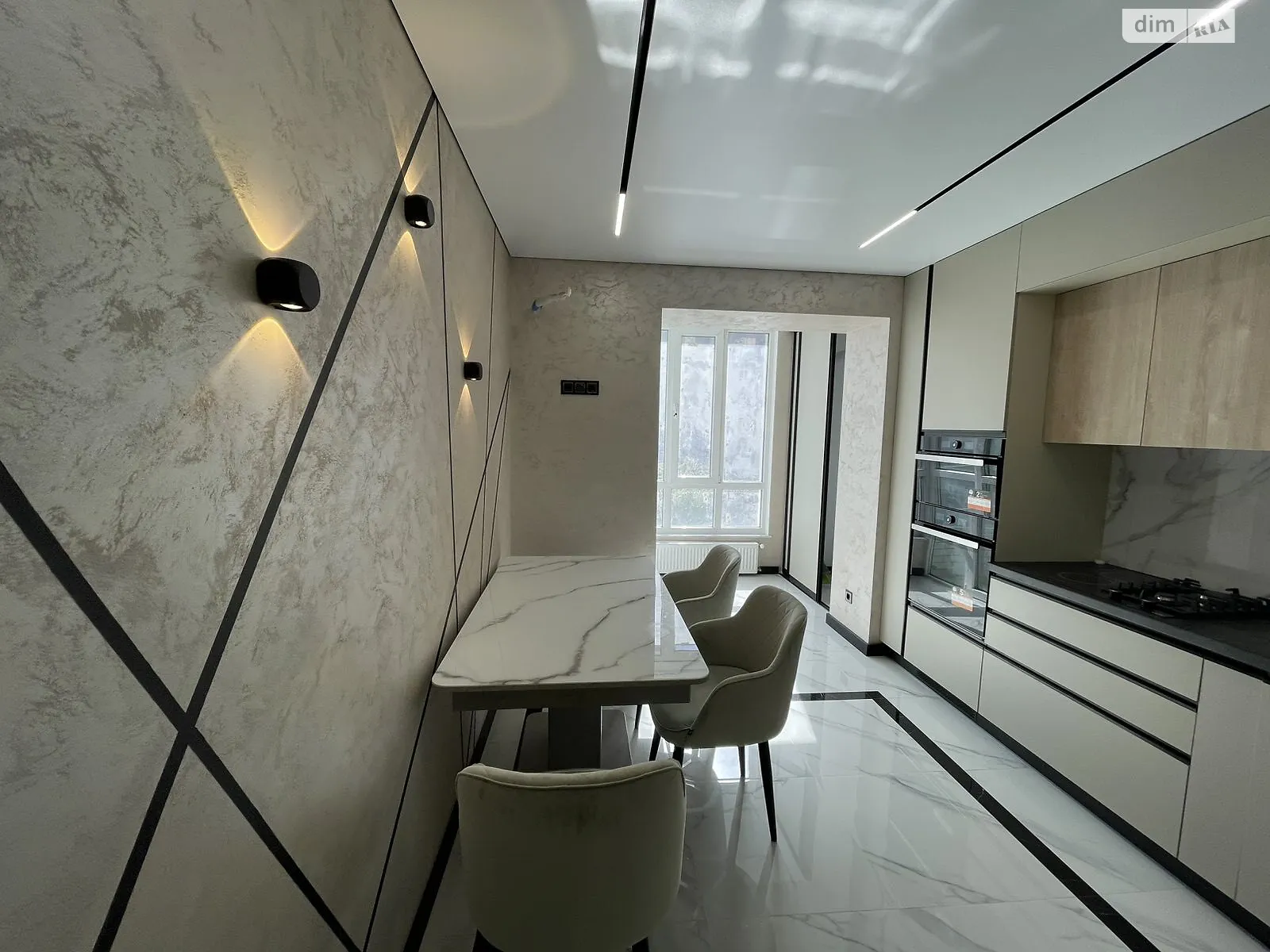 Продається 2-кімнатна квартира 64 кв. м у, цена: 99999 $ - фото 1