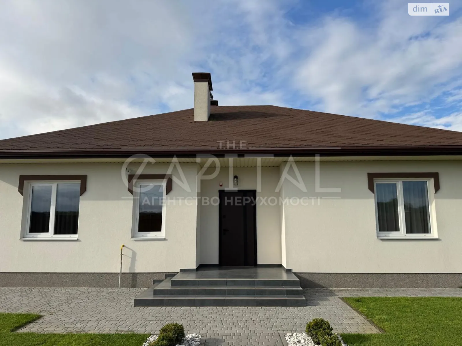 Продається одноповерховий будинок 98 кв. м с басейном, цена: 180600 $ - фото 1