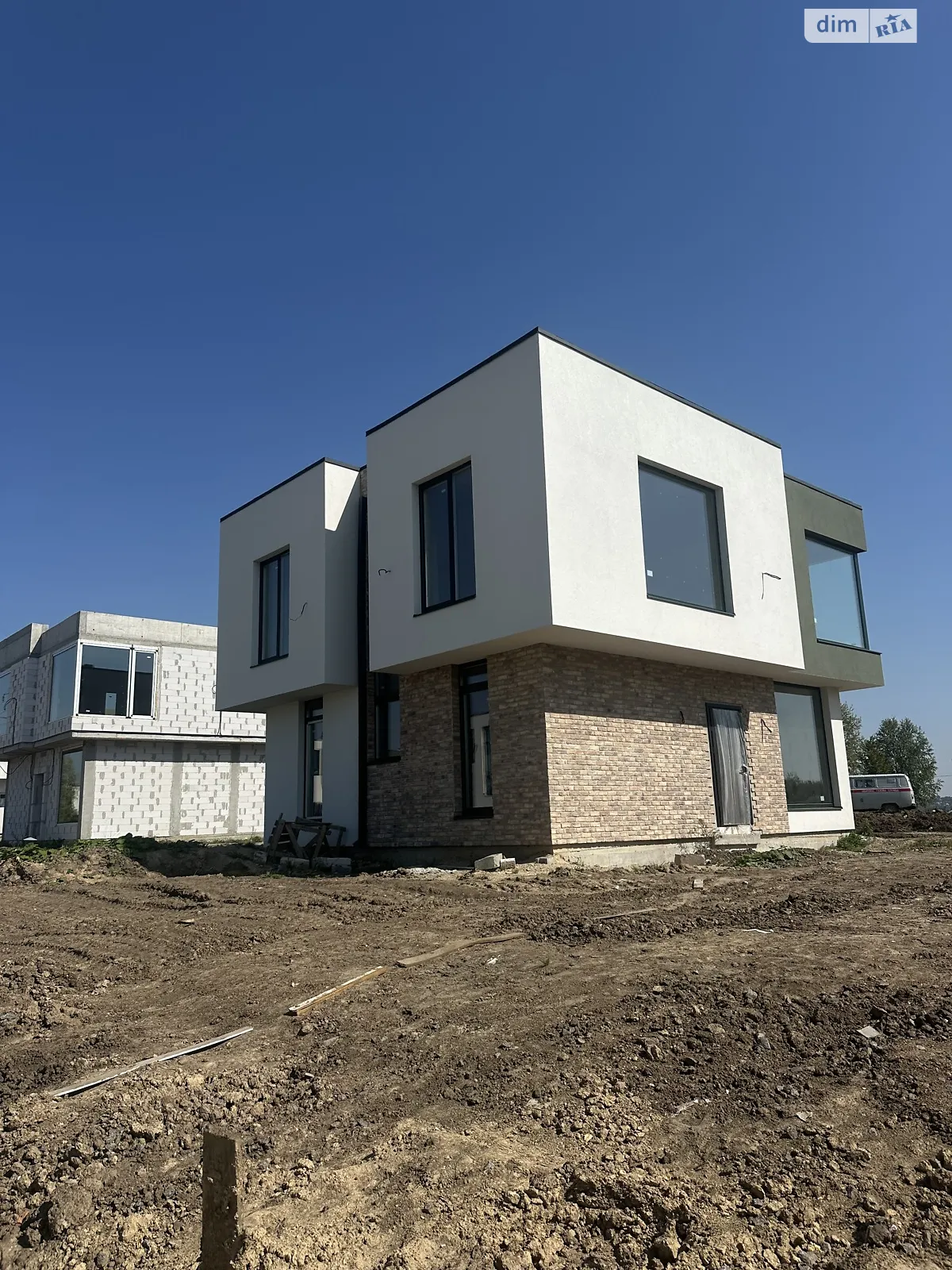 Продается дом на 2 этажа 139 кв. м с участком, цена: 940 $ - фото 1