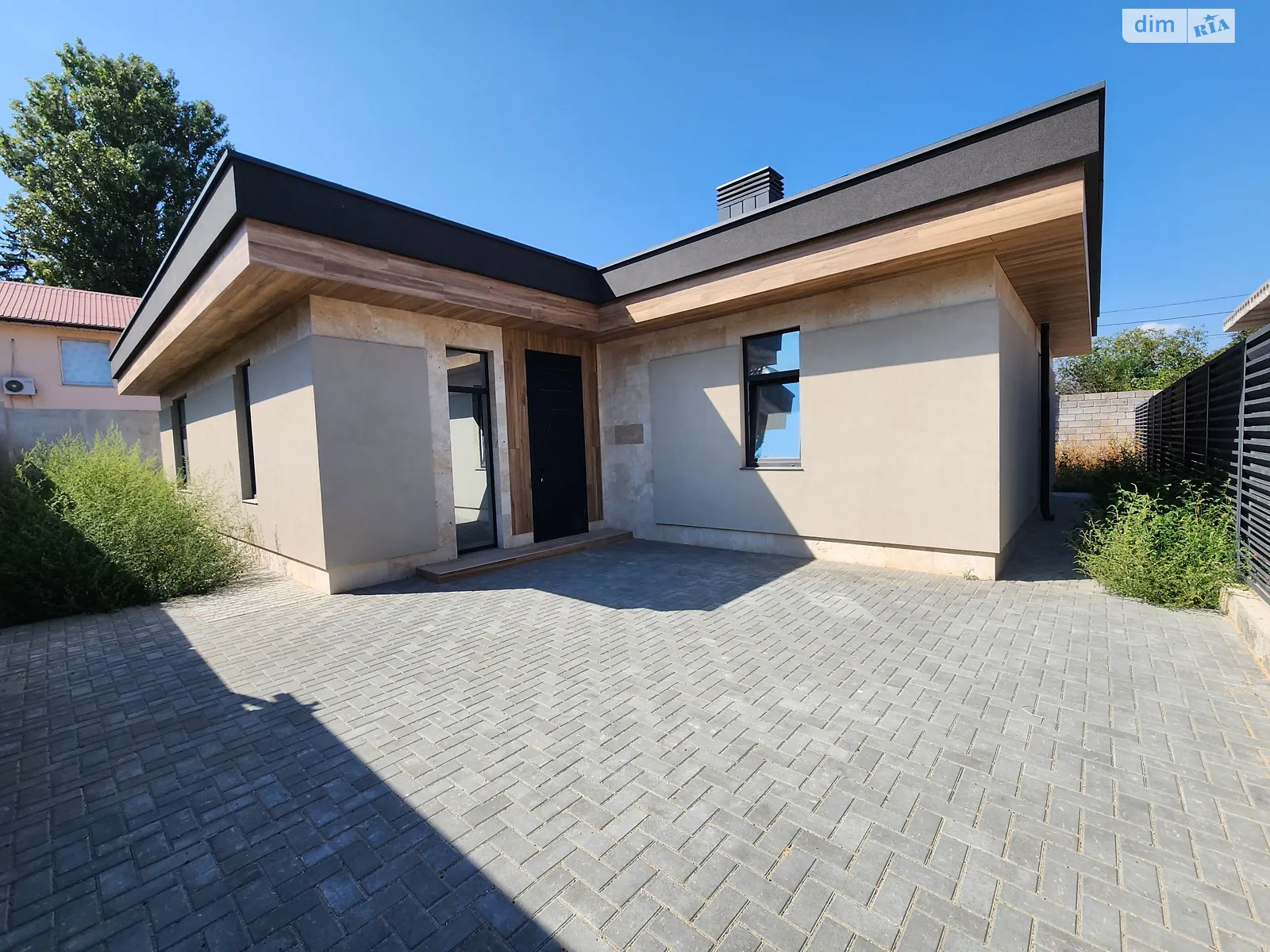 Продается одноэтажный дом 118.7 кв. м с камином, цена: 132900 $ - фото 1