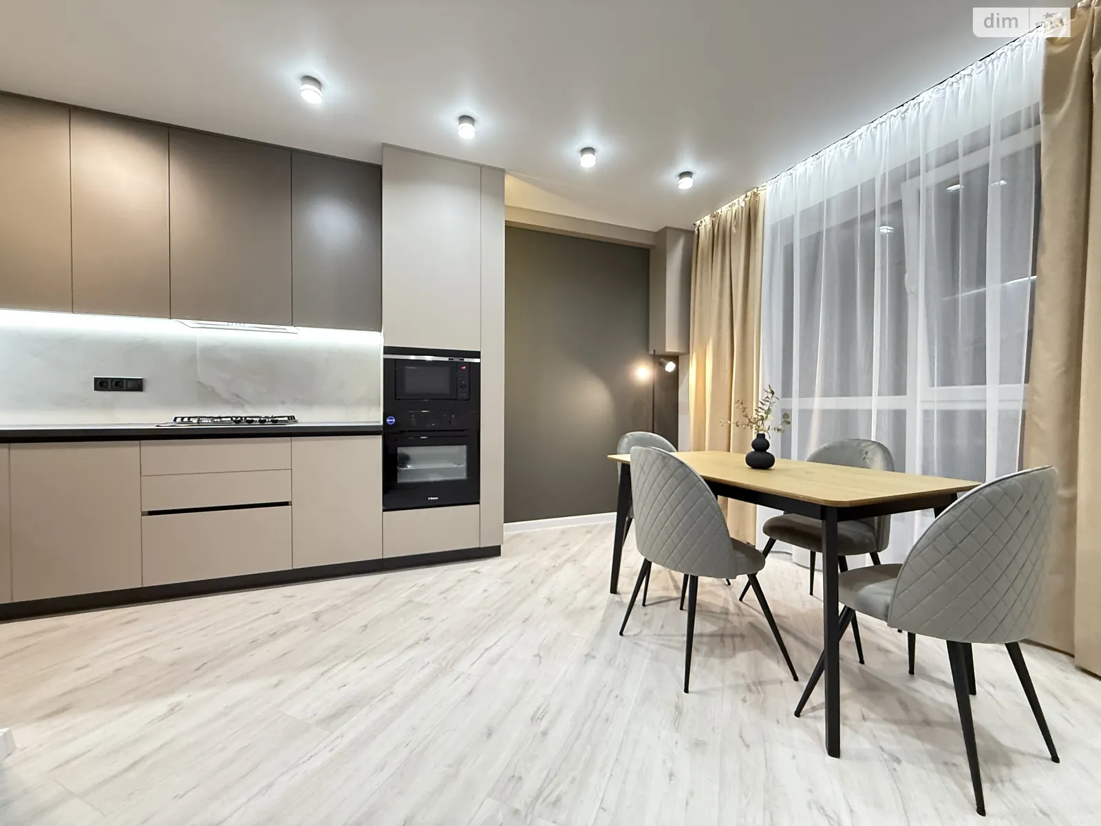 Продается 1-комнатная квартира 42 кв. м в Ровно, ул. Студенческая, 24 - фото 1