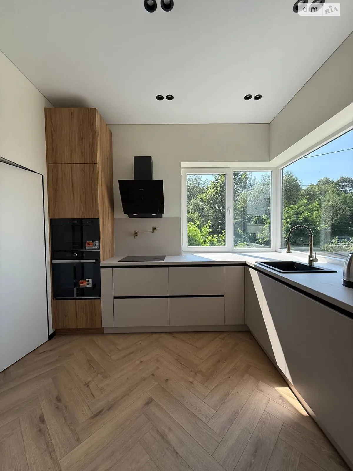 ул. Серебристая Червеница Ужгород, цена: 225000 $ - фото 1