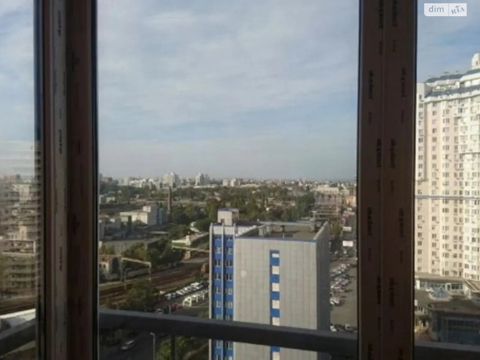 Продается 1-комнатная квартира 43.5 кв. м в Одессе, ул. Среднефонтанская - фото 1