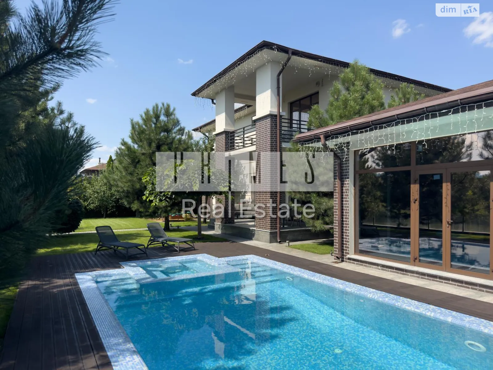 Продается дом на 2 этажа 230 кв. м с беседкой, цена: 850000 $ - фото 1