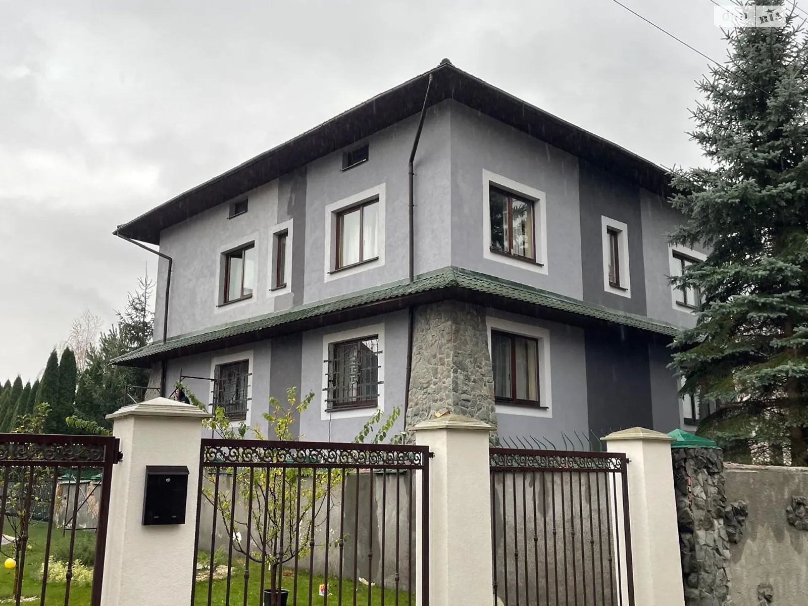 Продается дом на 2 этажа 374 кв. м с террасой, цена: 295000 $ - фото 1