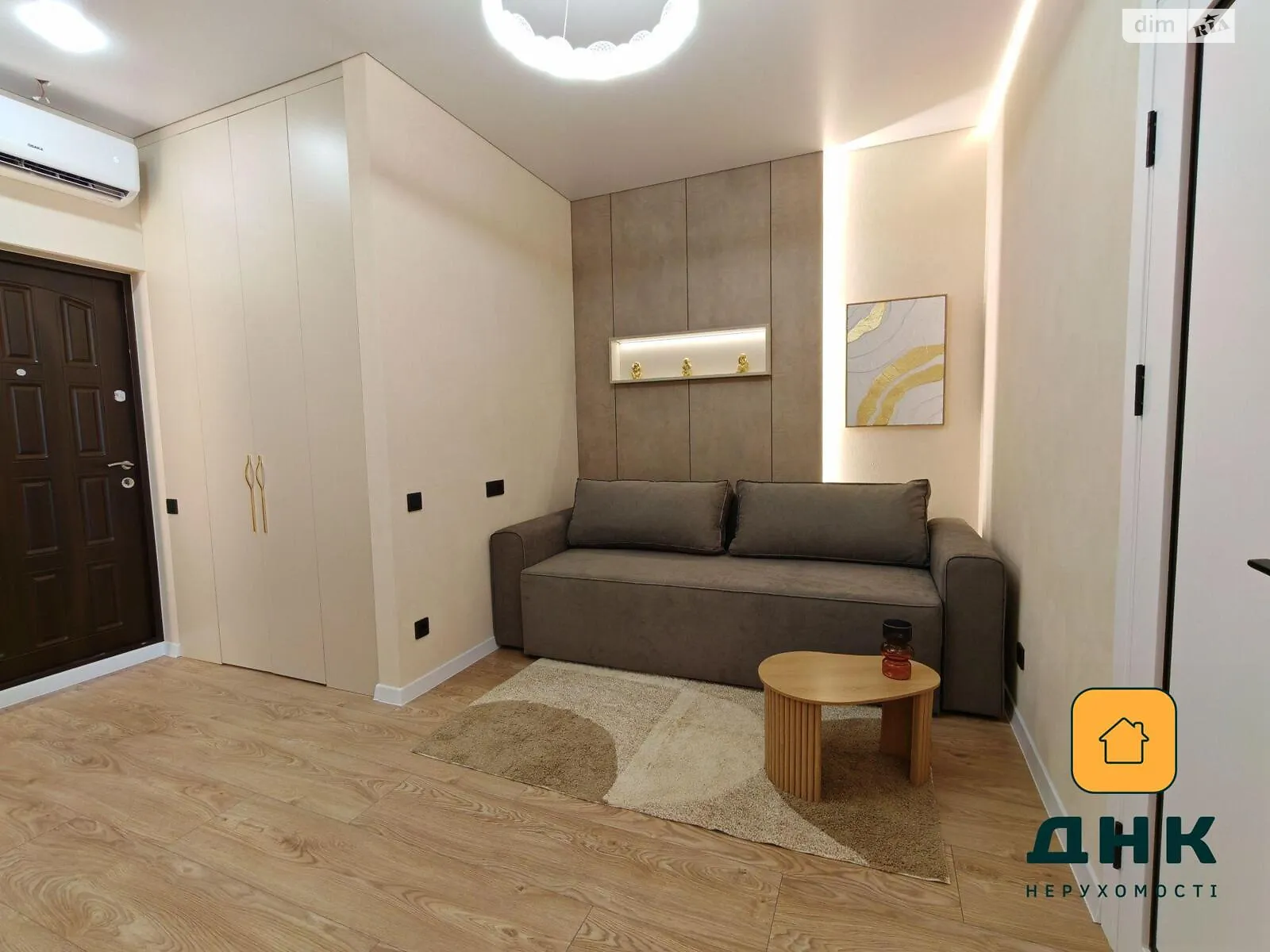 Продается 1-комнатная квартира 42 кв. м в Одессе, ул. Краснова, 1Б - фото 1