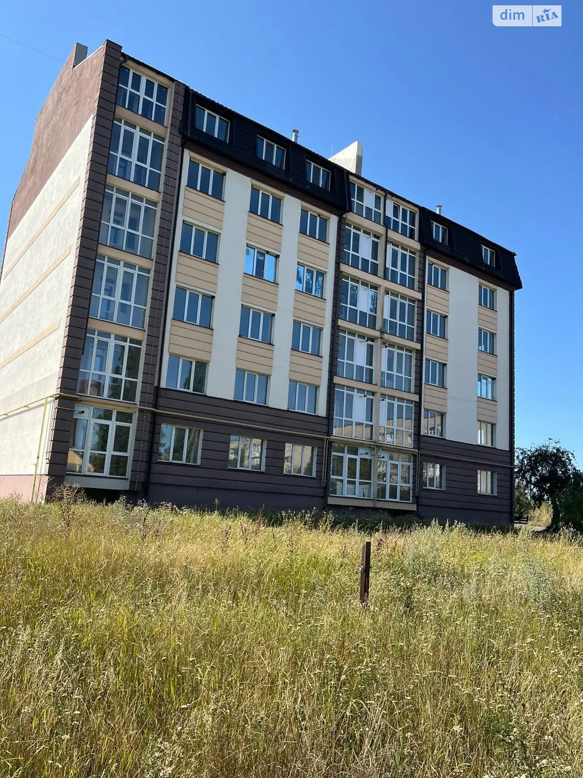 Продається 3-кімнатна квартира 94 кв. м у Тульчині, вул. Миколи Леонтовича - фото 1