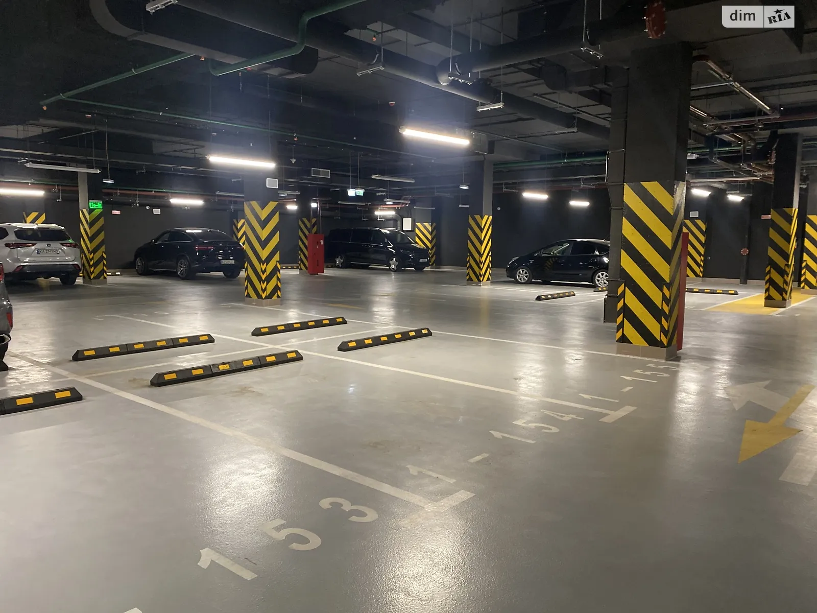 Продается подземный паркинг под легковое авто на 13 кв. м, цена: 42000 $ - фото 1