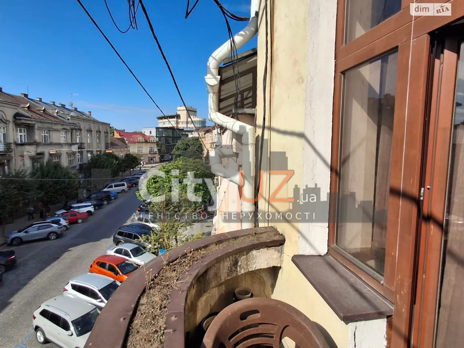 Продается 4-комнатная квартира 120 кв. м в Ужгороде, пл. Корятовича, 15 - фото 1