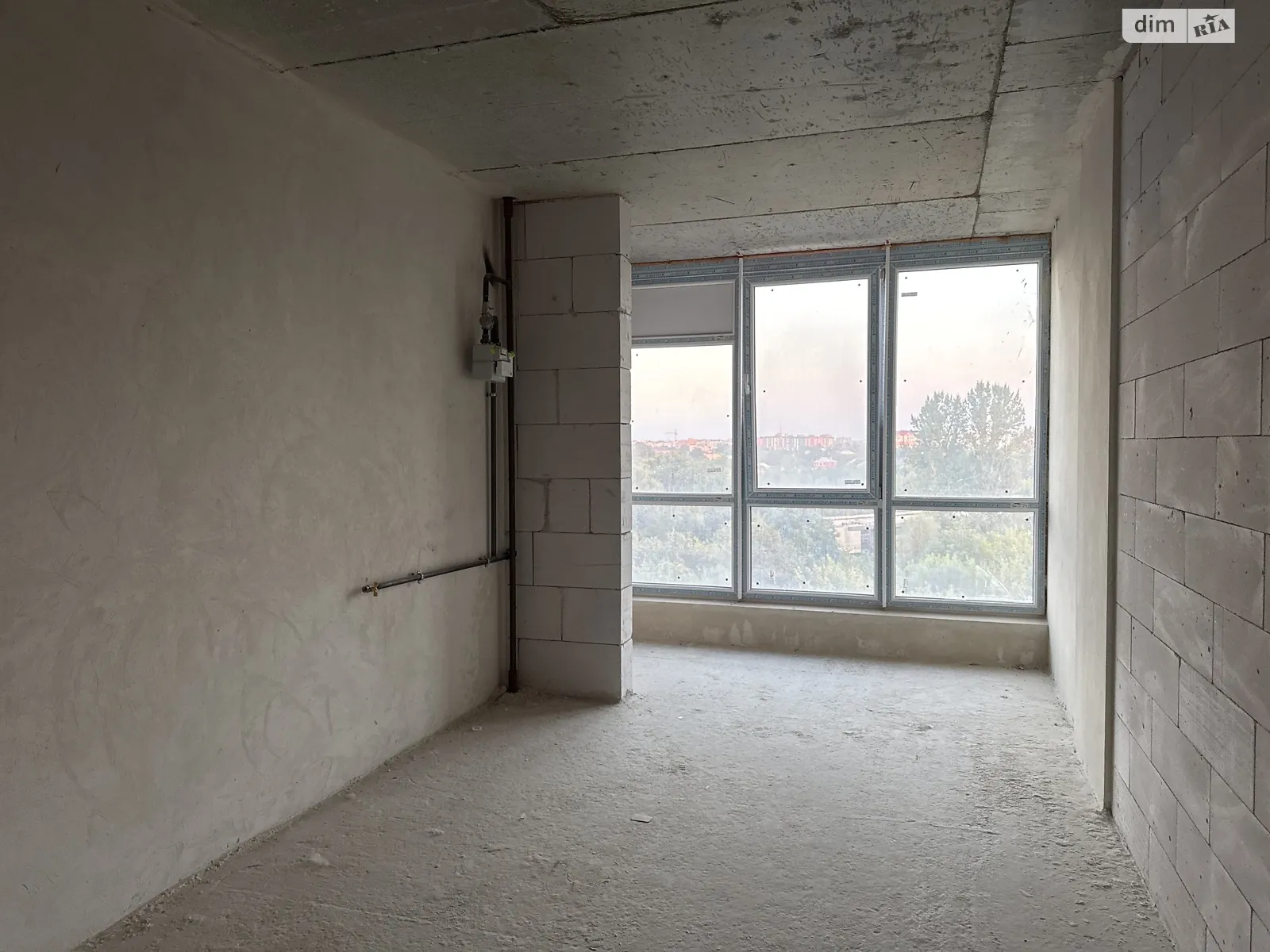 Продается 2-комнатная квартира 70.2 кв. м в Ивано-Франковске, ул. Химиков, 28 - фото 1