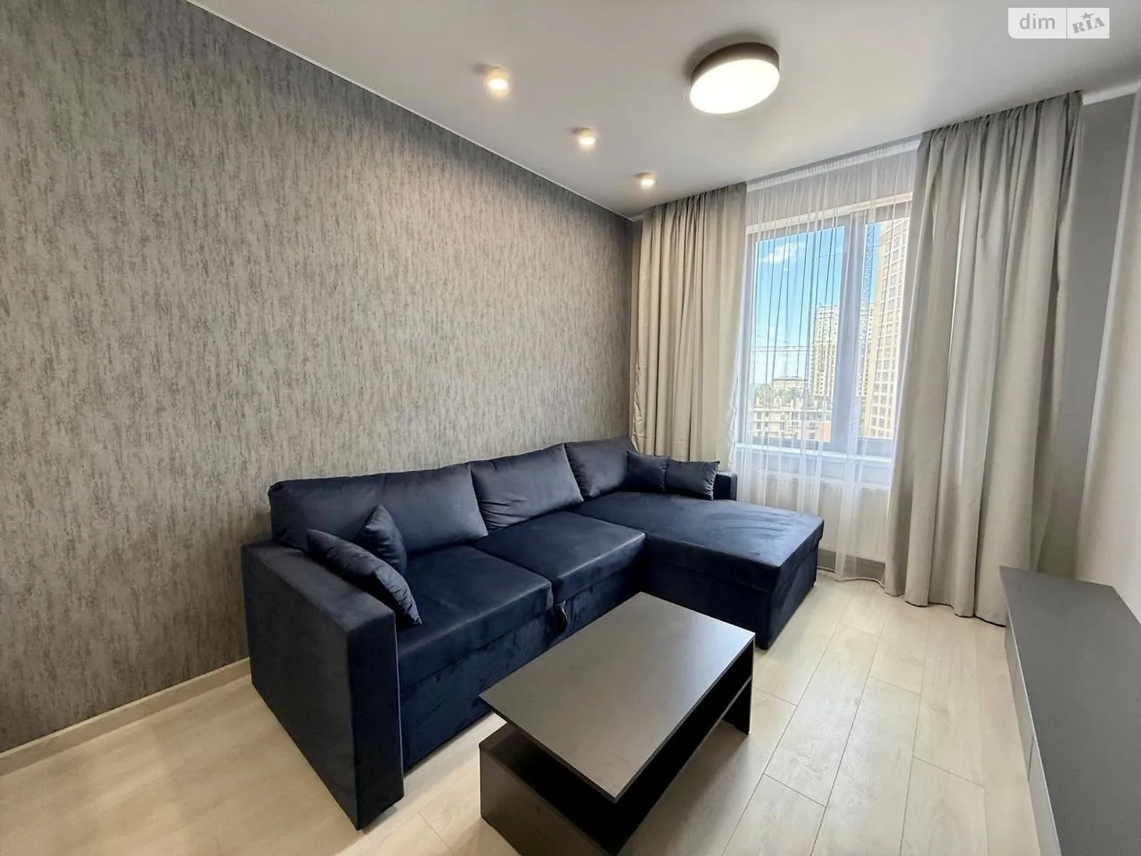 Продається 1-кімнатна квартира 43 кв. м у Одесі, вул. Генуезька, 1/1 - фото 1