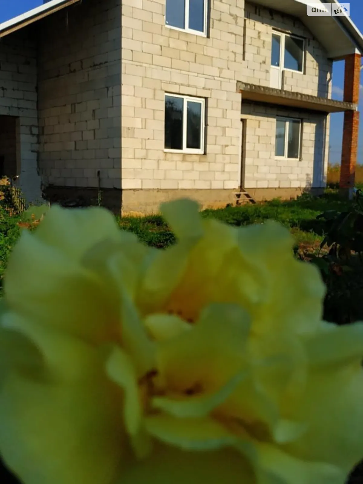 Продается дом на 2 этажа 183 кв. м с гаражом, цена: 65000 $ - фото 1