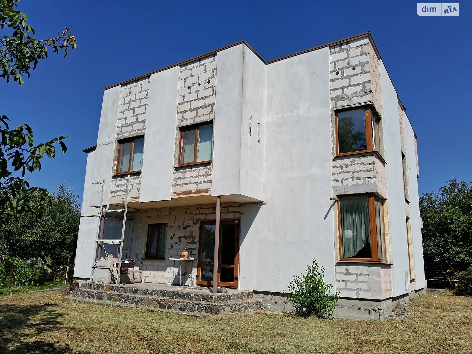 Продается дом на 2 этажа 210 кв. м с камином, цена: 145000 $ - фото 1