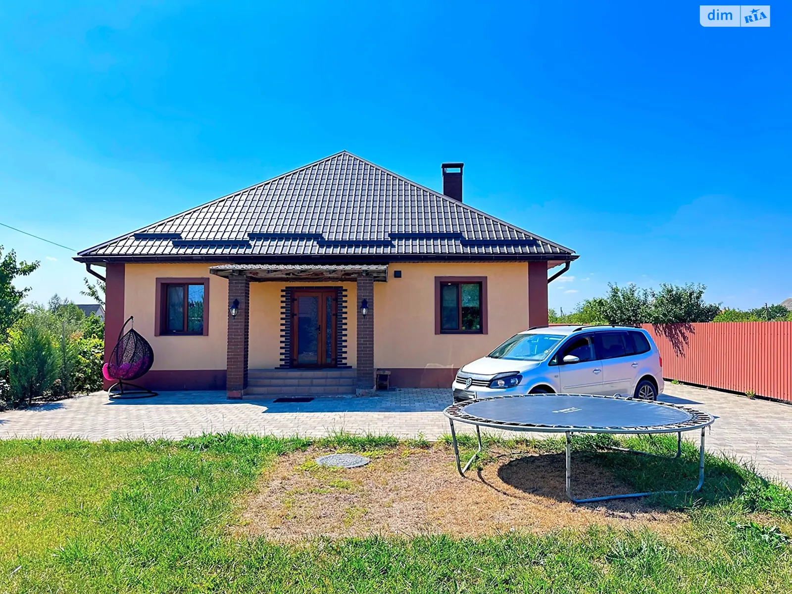 Продается одноэтажный дом 111.2 кв. м с бассейном, цена: 84000 $ - фото 1