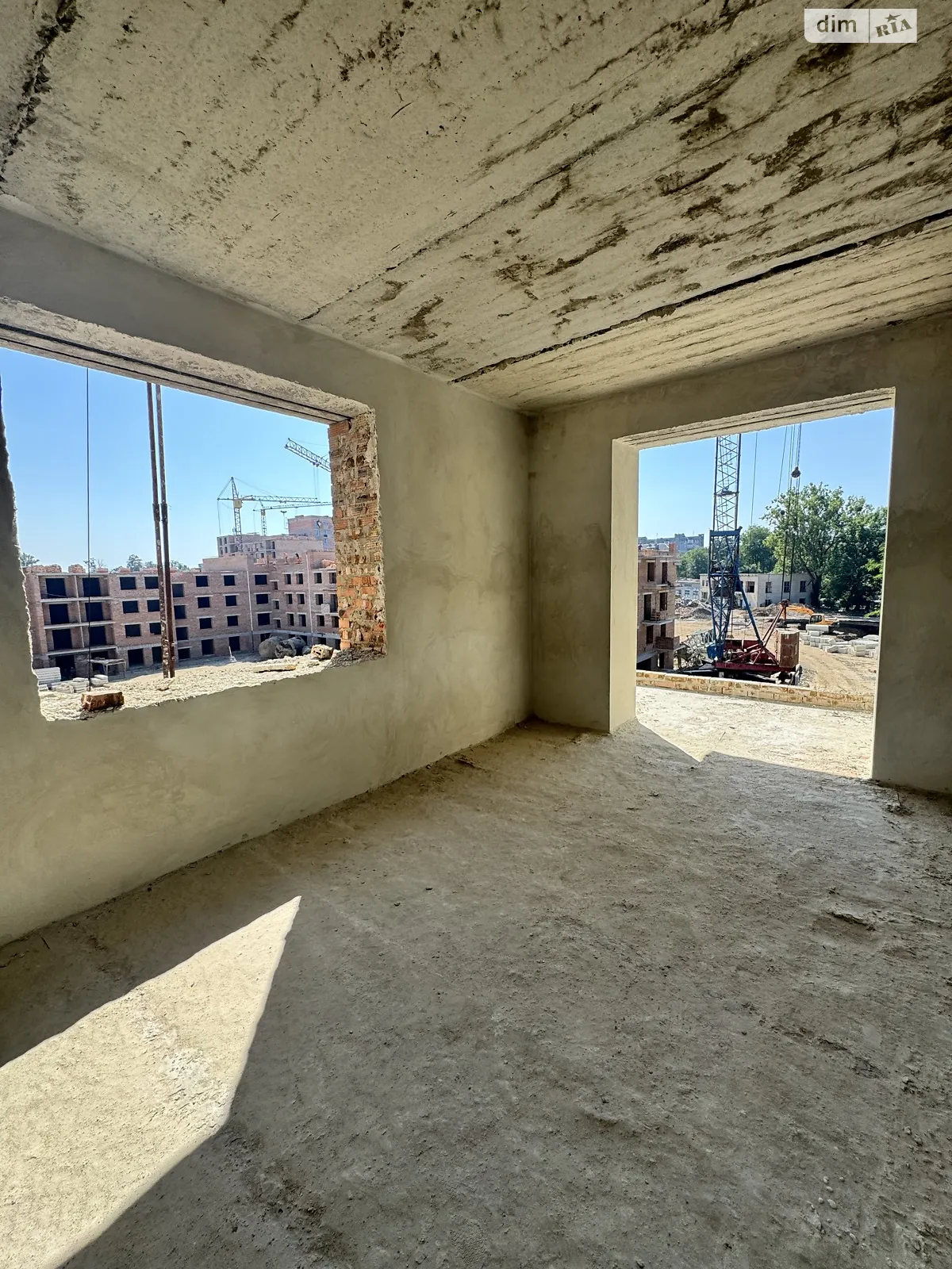 Продается 2-комнатная квартира 57 кв. м в Ивано-Франковске, ул. Бандеры Степана - фото 1