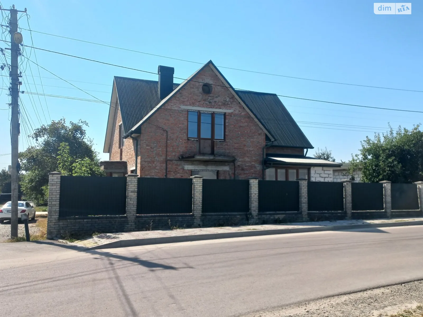 Продается дом на 2 этажа 220 кв. м с баней/сауной, цена: 182000 $ - фото 1