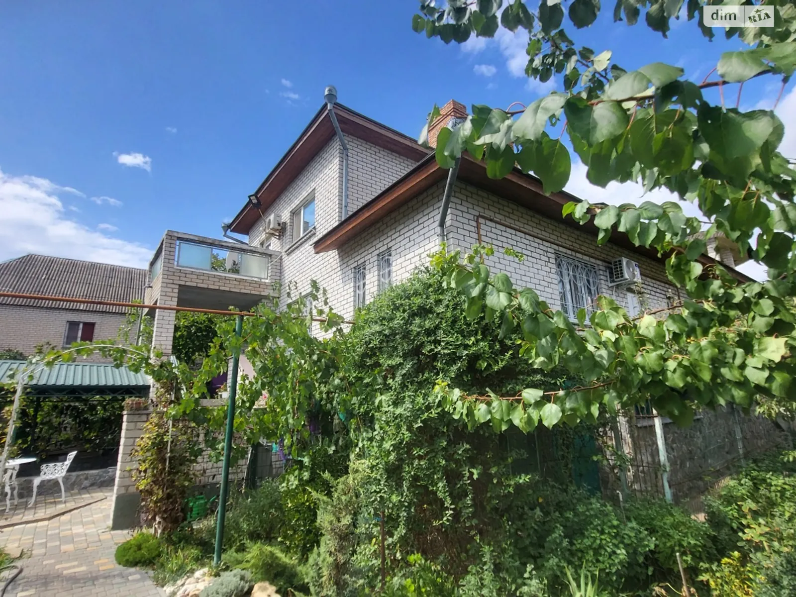 Продается дом на 3 этажа 340.9 кв. м с мансардой, цена: 155000 $ - фото 1