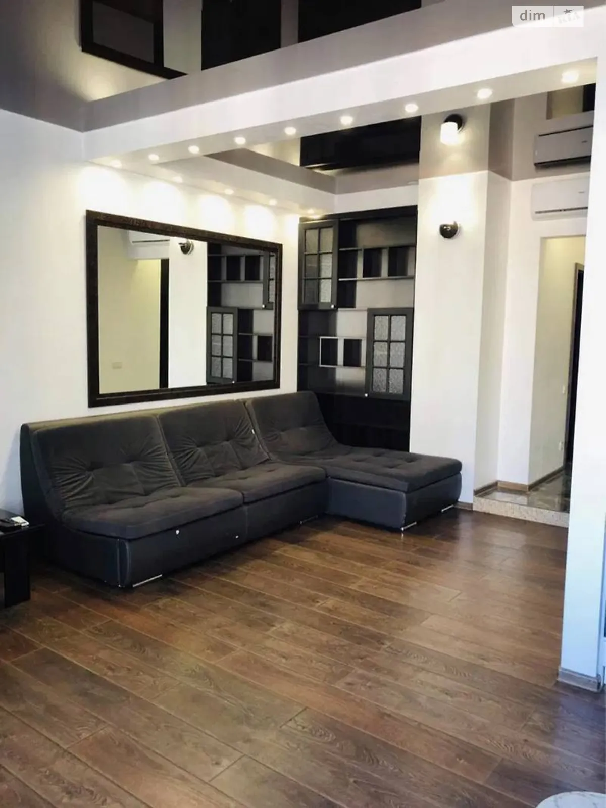 Продается 1-комнатная квартира 50 кв. м в Одессе, ул. Генуэзская, 5 - фото 1