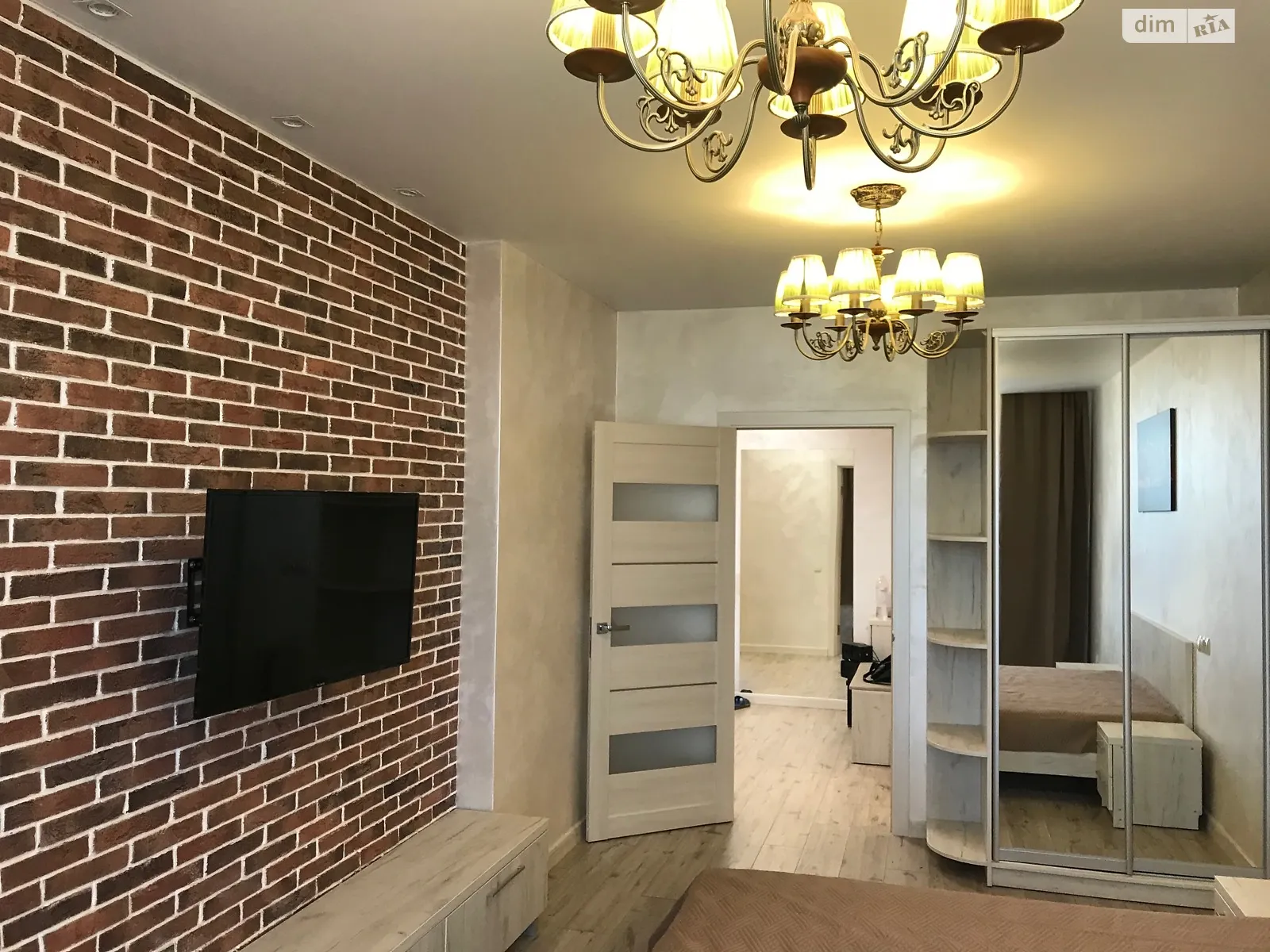 Сдается в аренду 1-комнатная квартира 53 кв. м в Киеве, ул. Соломенская, 20В - фото 1