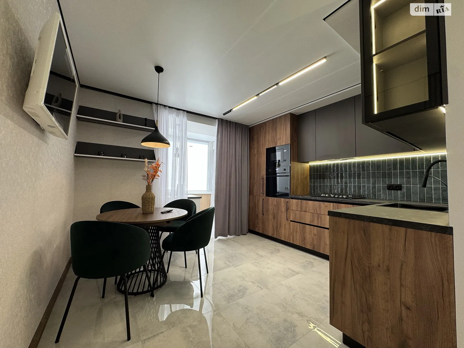2-комнатная квартира 72 кв. м в Тернополе, ул. Курбаса Леся - фото 1