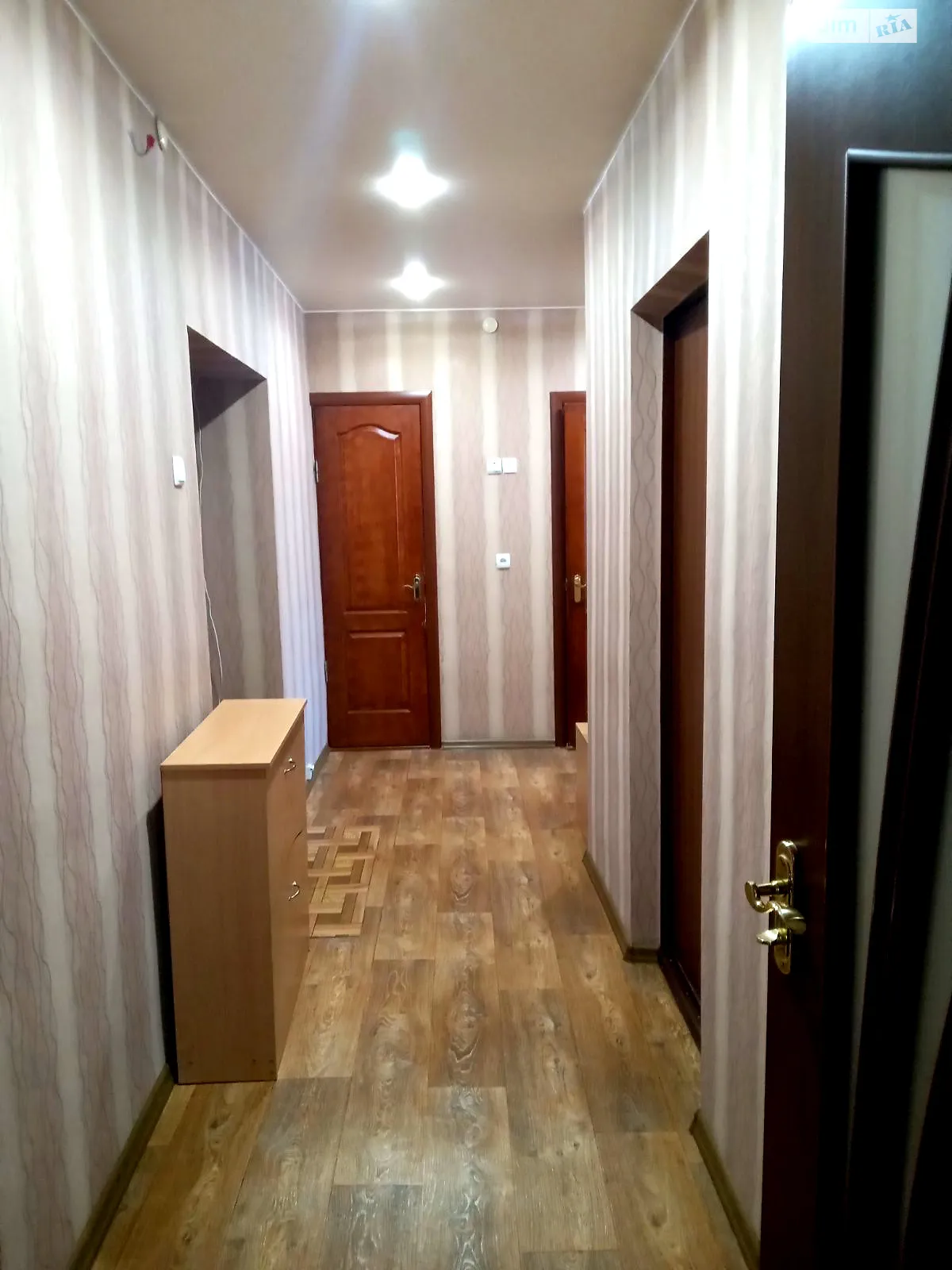 Продается 2-комнатная квартира 59.4 кв. м в Синельникове, ул. Ватутина - фото 1