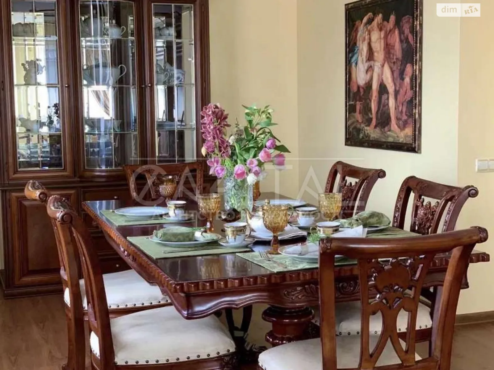 Сдается в аренду дом на 3 этажа 356 кв. м с балконом, цена: 1600 $ - фото 1