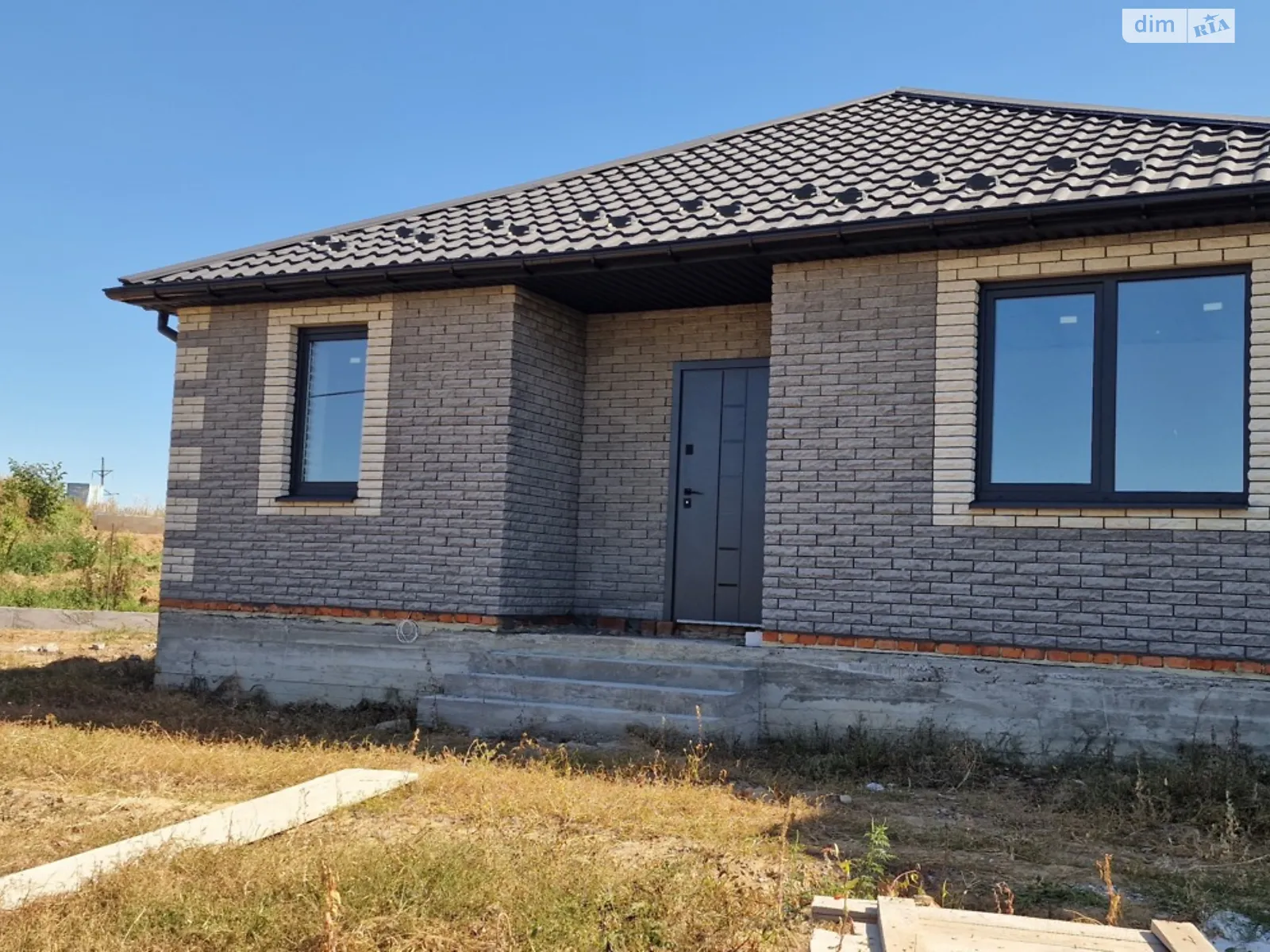 Продается одноэтажный дом 100 кв. м с беседкой, цена: 75900 $ - фото 1