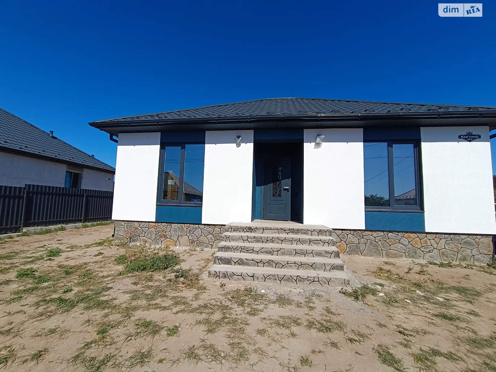 Продається одноповерховий будинок 100 кв. м з каміном, цена: 77000 $ - фото 1