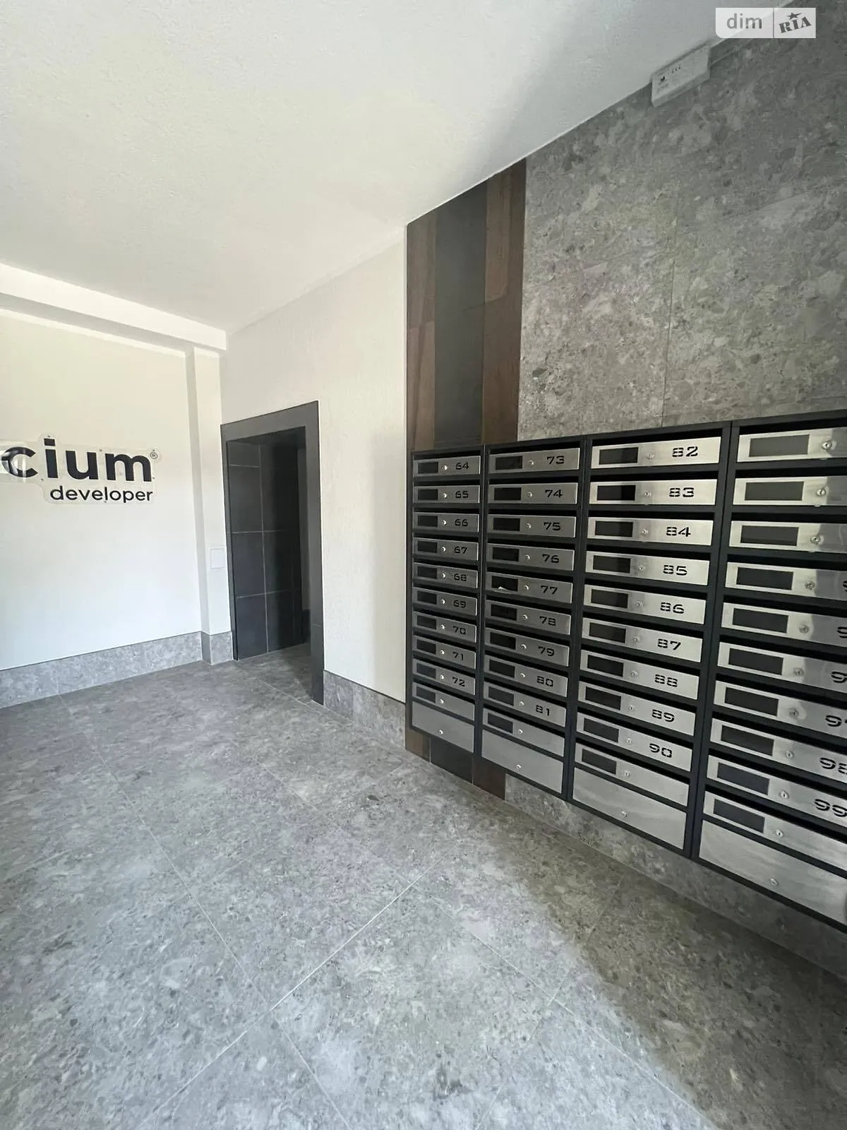 Продається 1-кімнатна квартира 47.7 кв. м у Івано-Франківську, вул. Молодіжна, 53 - фото 1