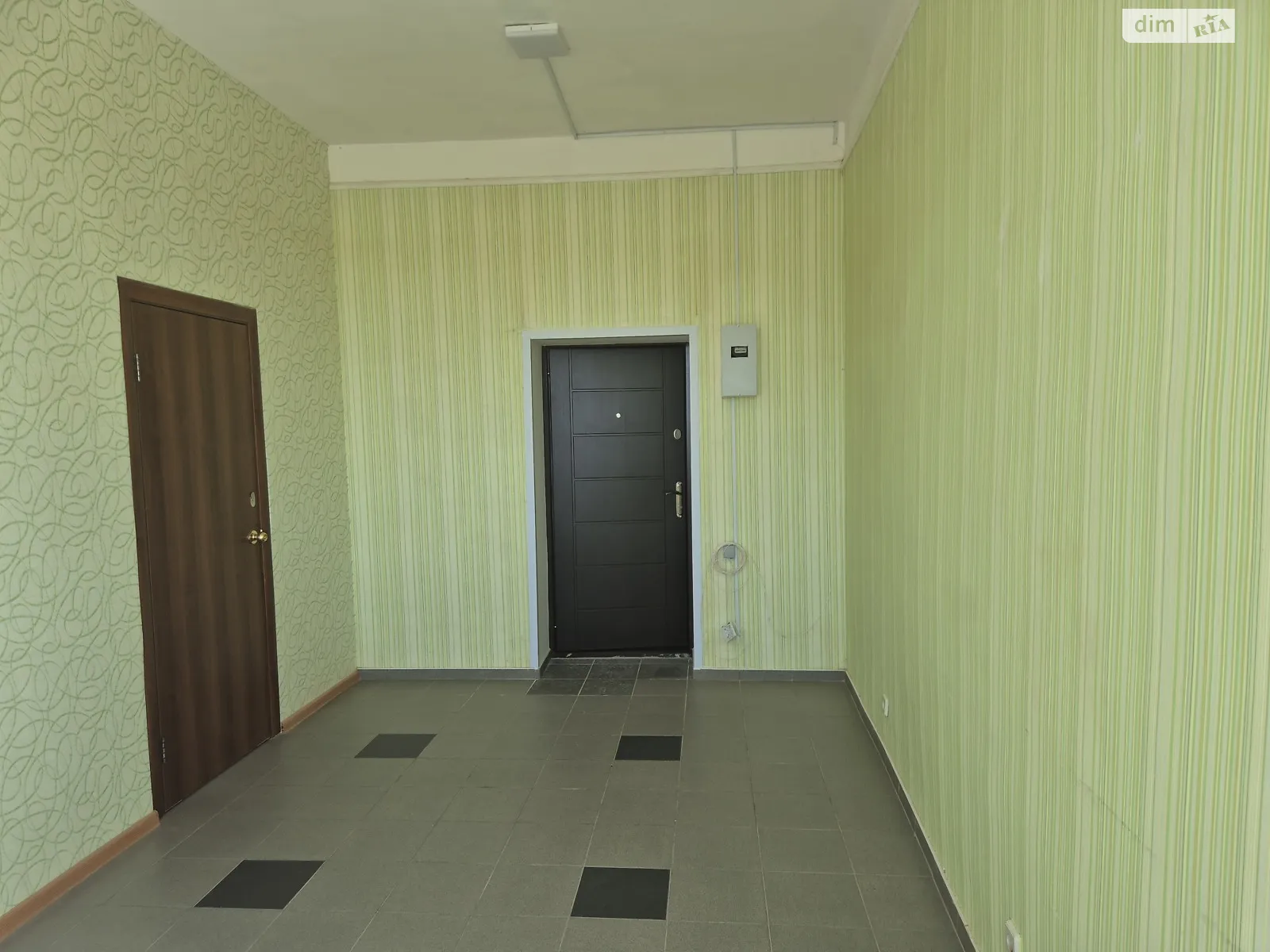 Сдается в аренду офис 14 кв. м в бизнес-центре, цена: 3500 грн - фото 1