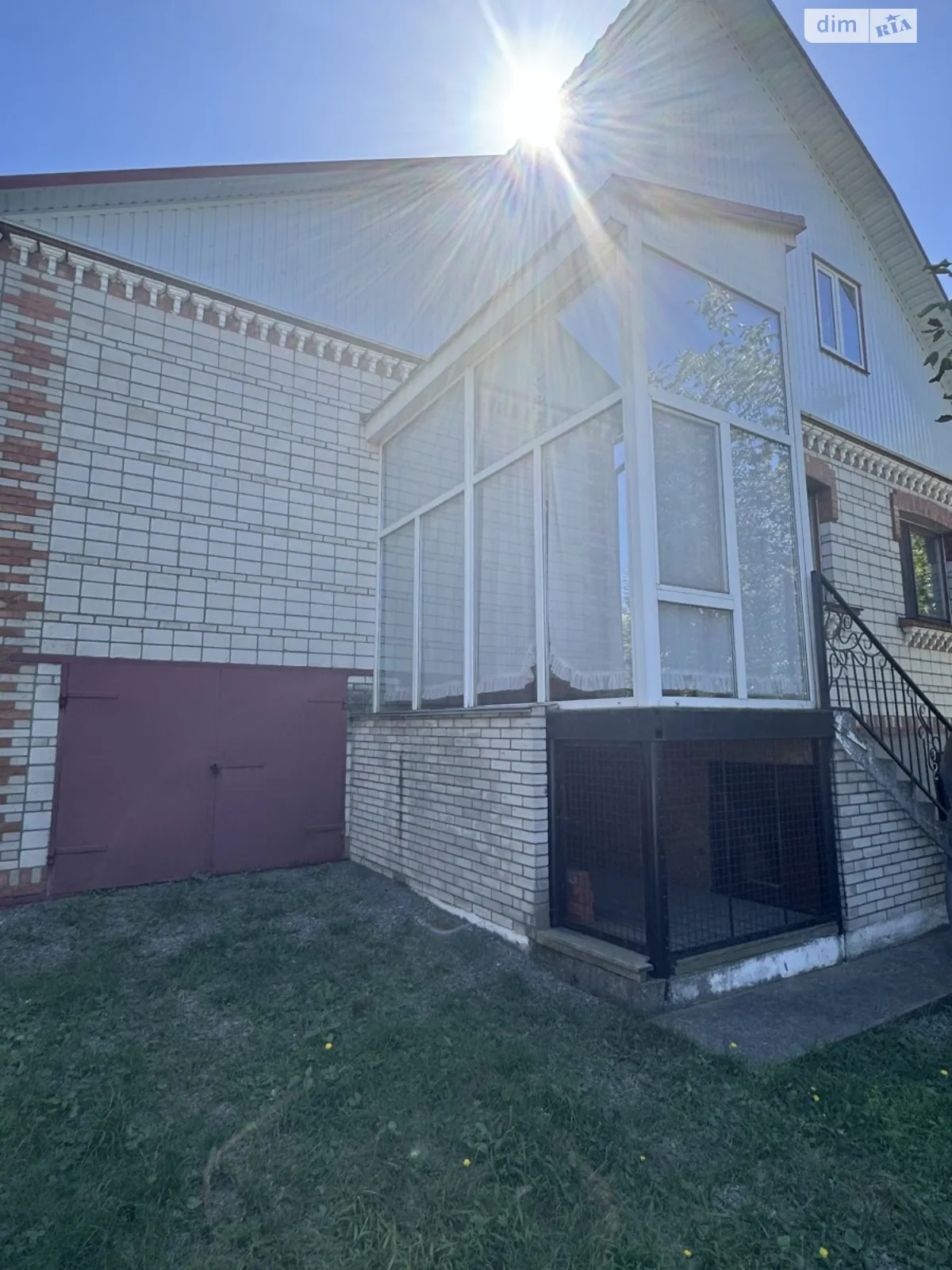 Продается дом на 2 этажа 250 кв. м с балконом, цена: 105000 $ - фото 1