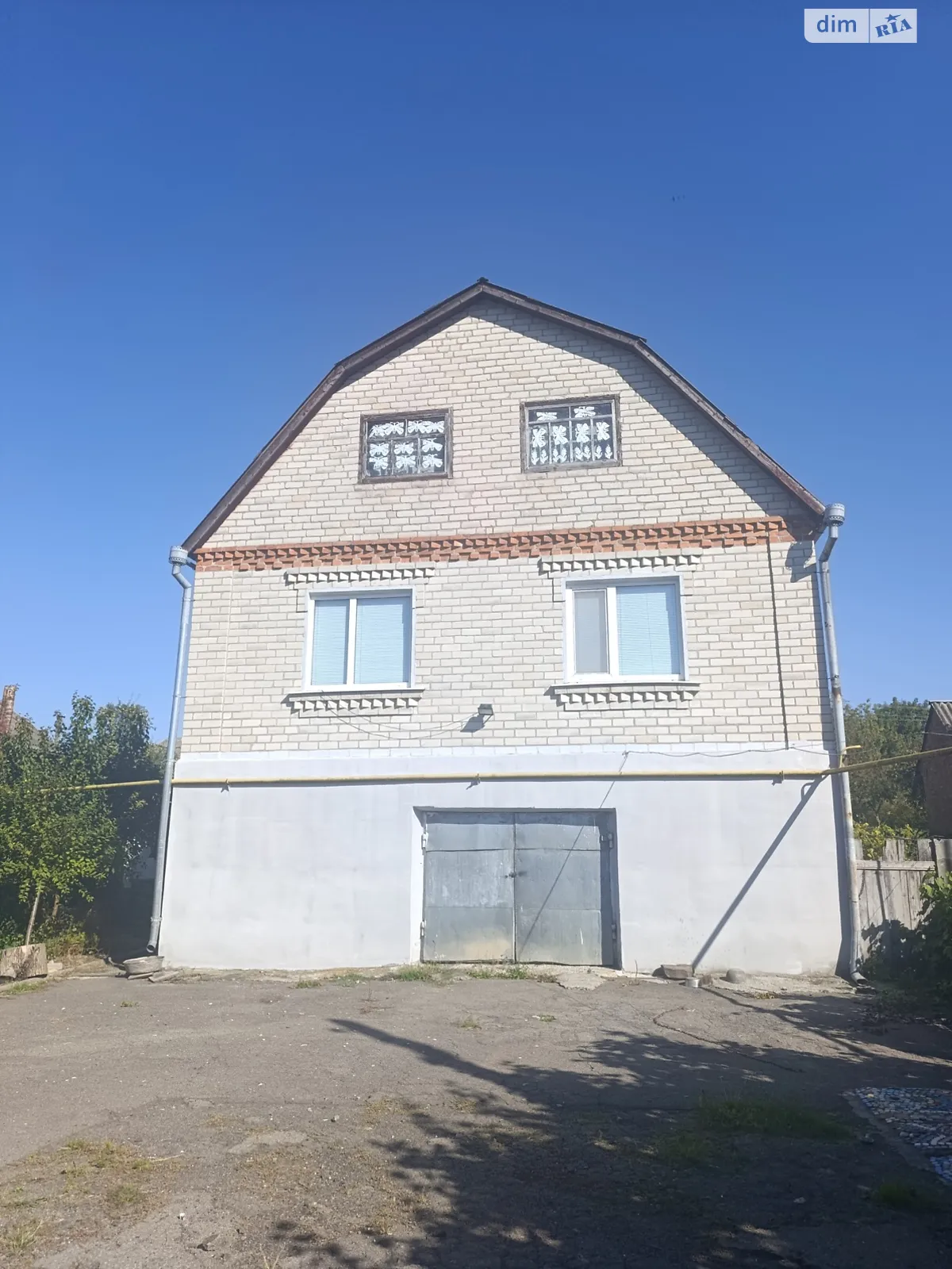 Продается дом на 2 этажа 100 кв. м с бассейном, цена: 50000 $ - фото 1