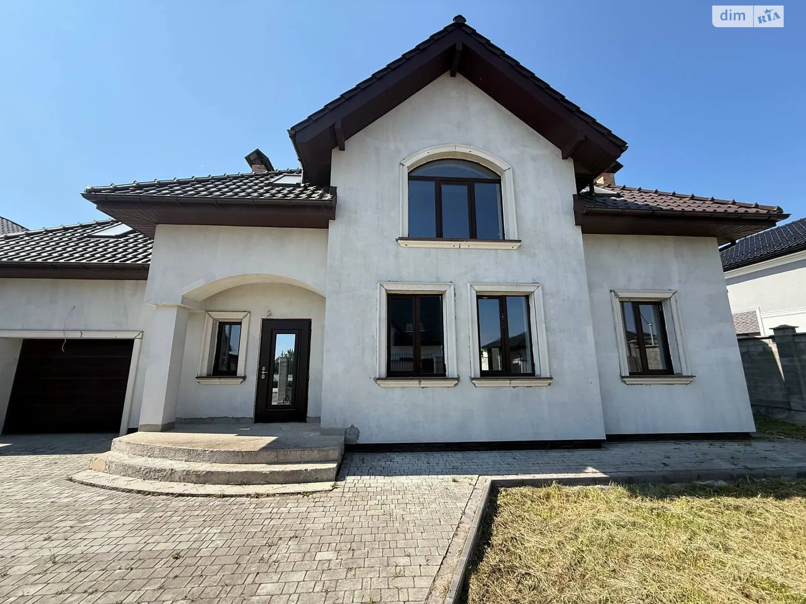 Продается дом на 2 этажа 266 кв. м с беседкой, цена: 249000 $ - фото 1
