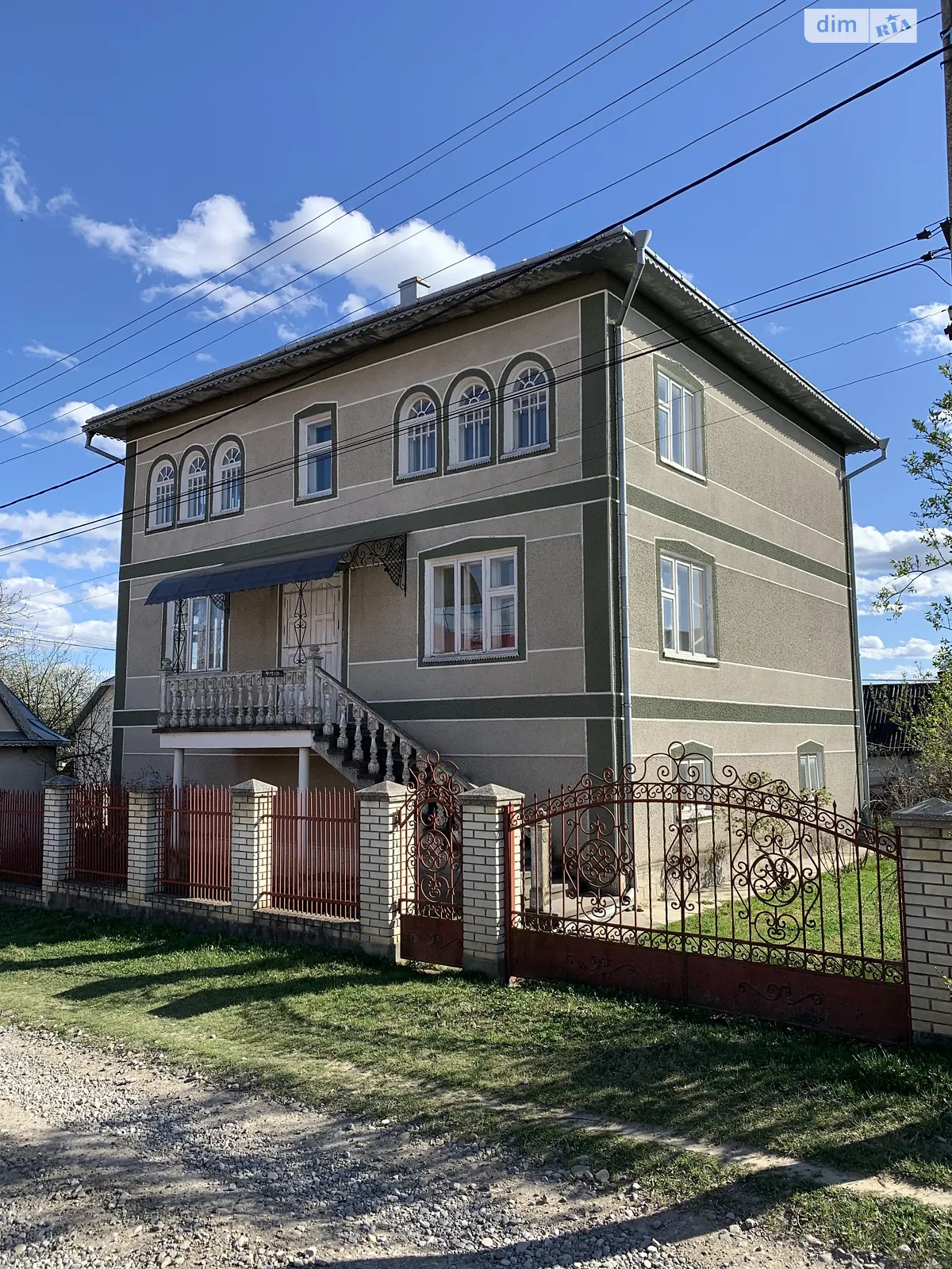 Продается дом на 2 этажа 290 кв. м с участком, цена: 84000 $ - фото 1