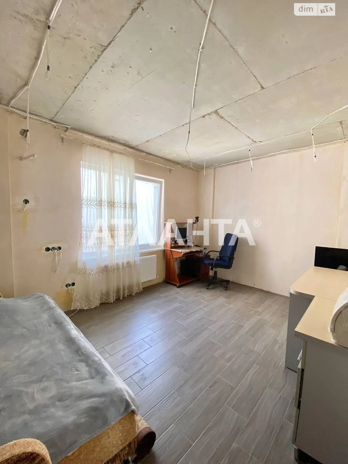 Продається 2-кімнатна квартира 58.5 кв. м у Одесі, мас. Радужний - фото 1