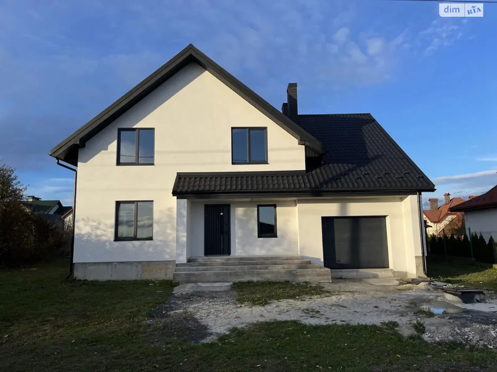 Продается дом на 2 этажа 300 кв. м с баней/сауной, цена: 139000 $ - фото 1