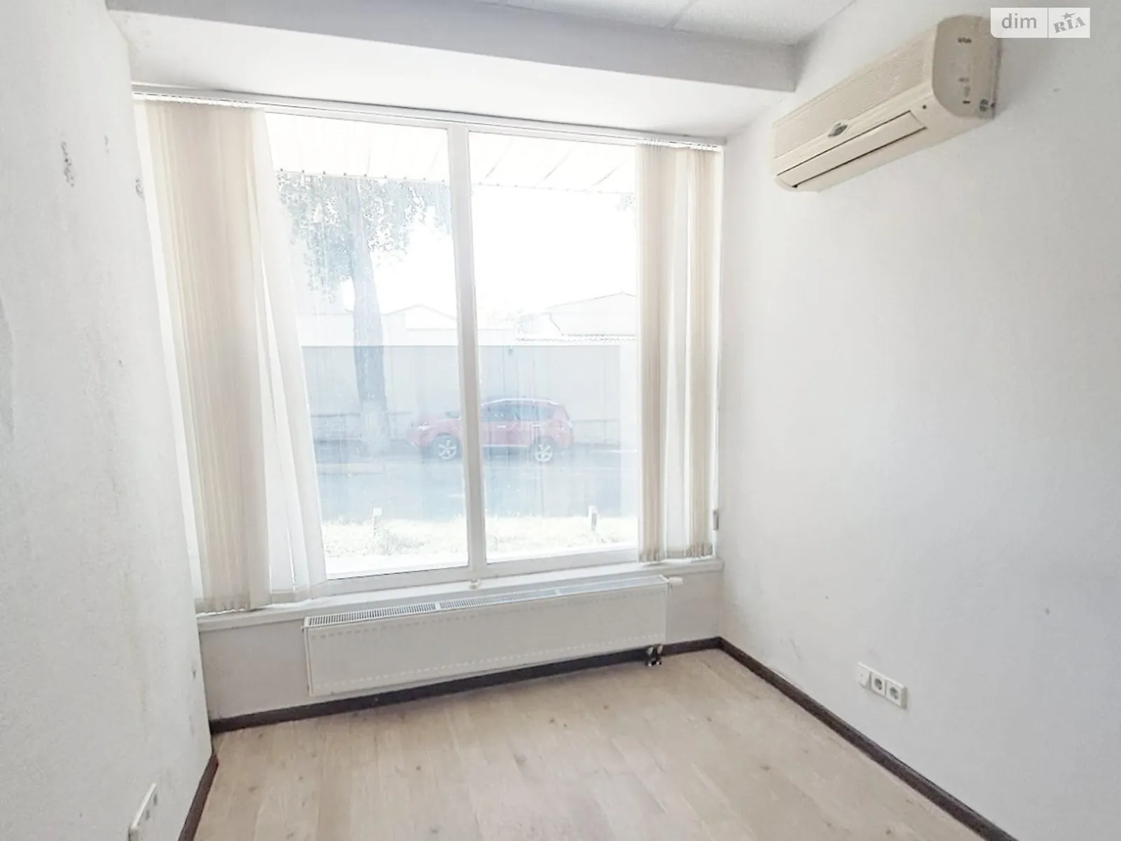 Сдается в аренду офис 10.4 кв. м в бизнес-центре, цена: 4500 грн - фото 1