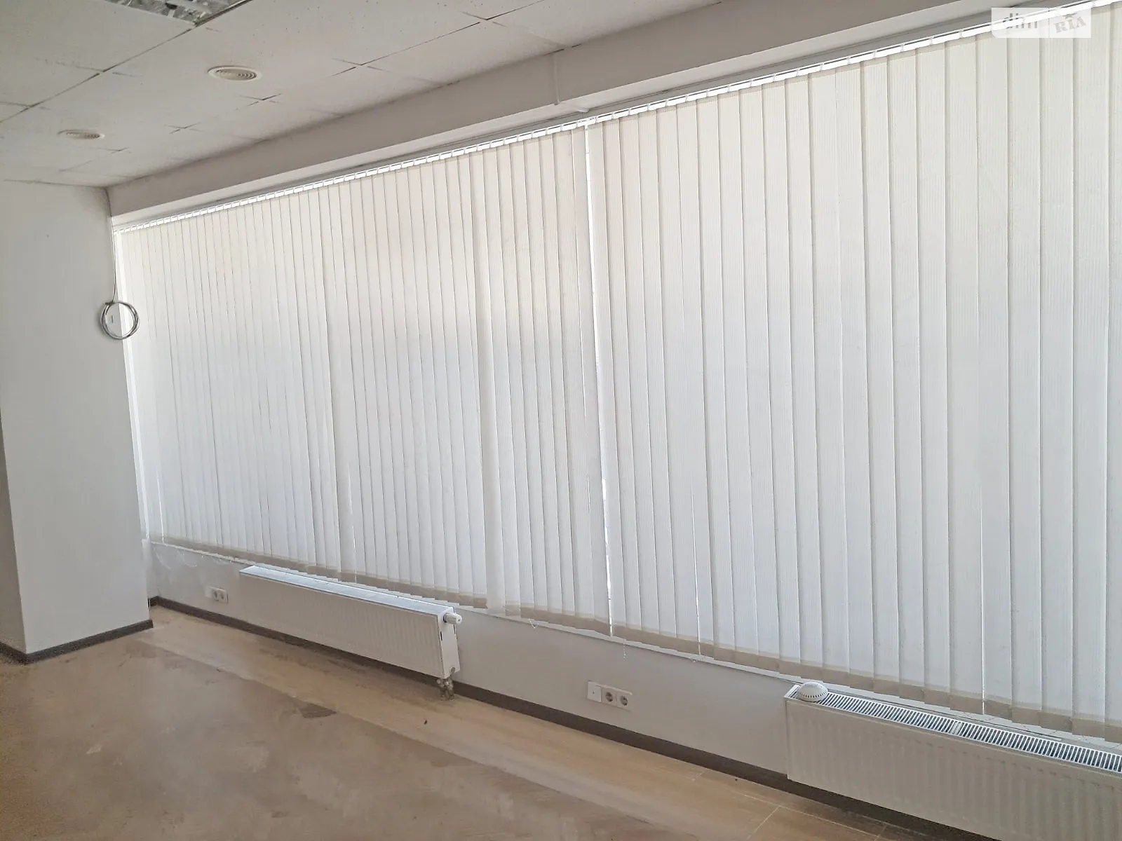 Сдается в аренду офис 61.6 кв. м в бизнес-центре, цена: 15080 грн - фото 1